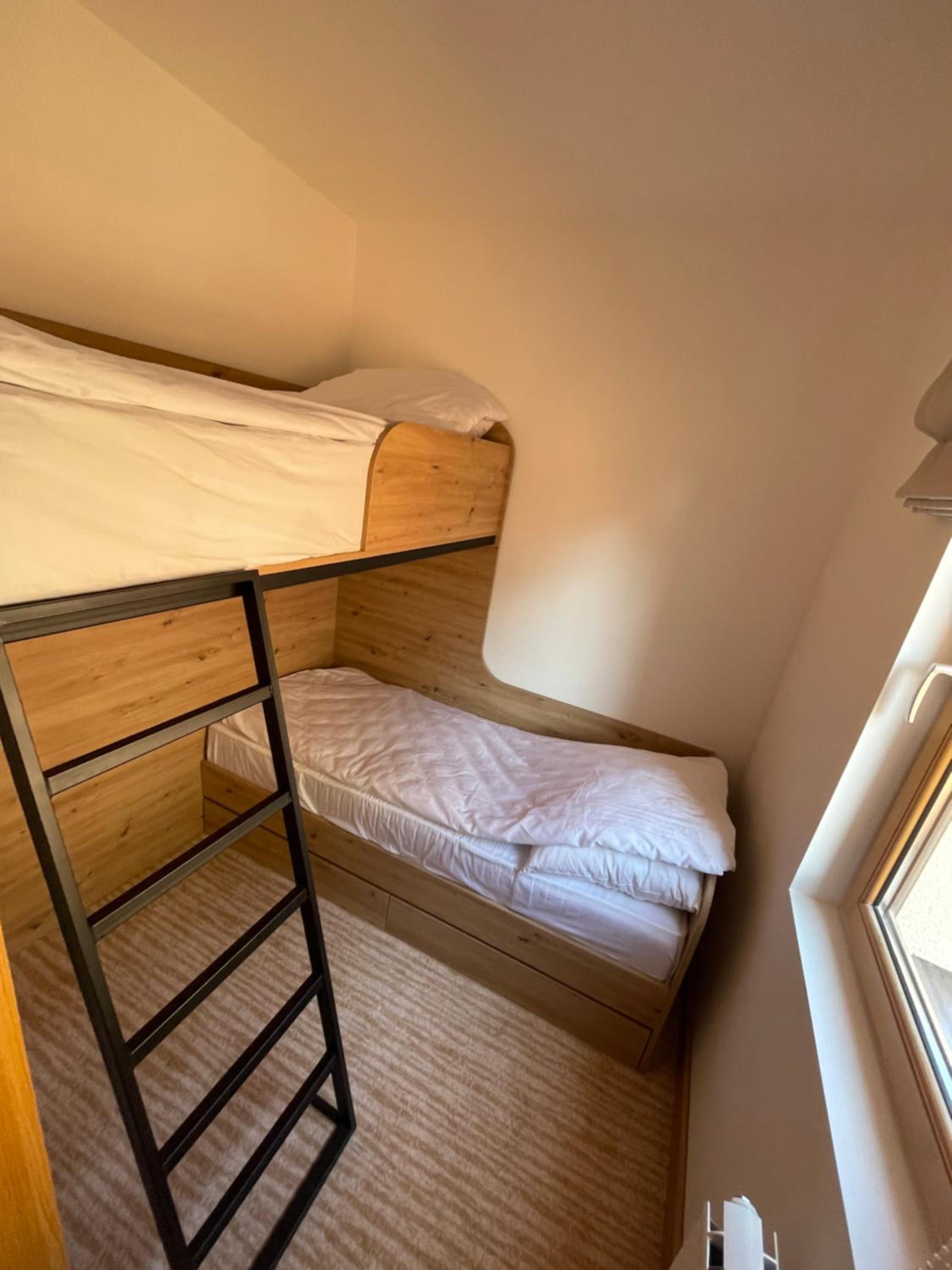 One-Bedroom Apartment photo 2
