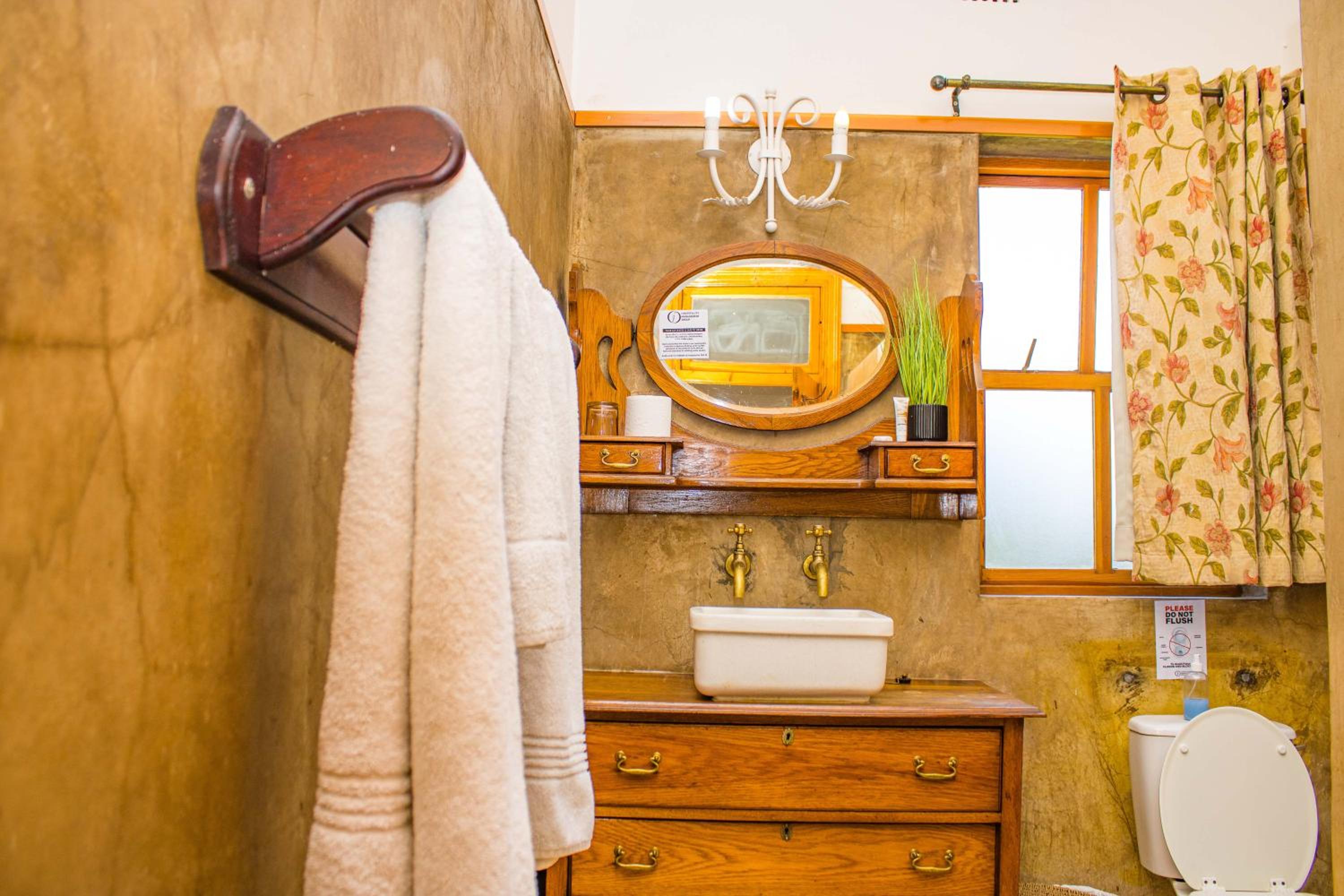 Double Room - Photo 6