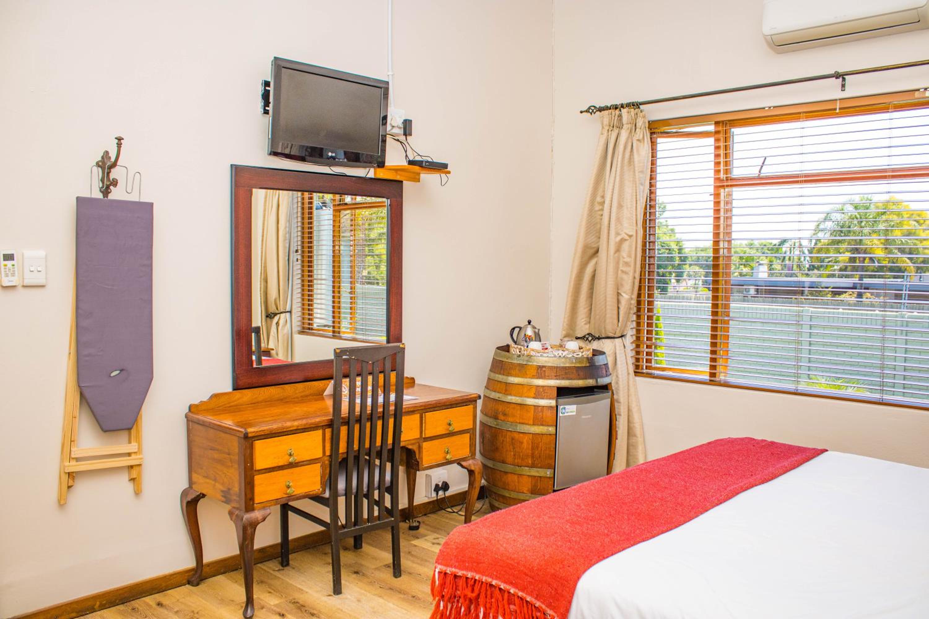Double Room - Photo 17