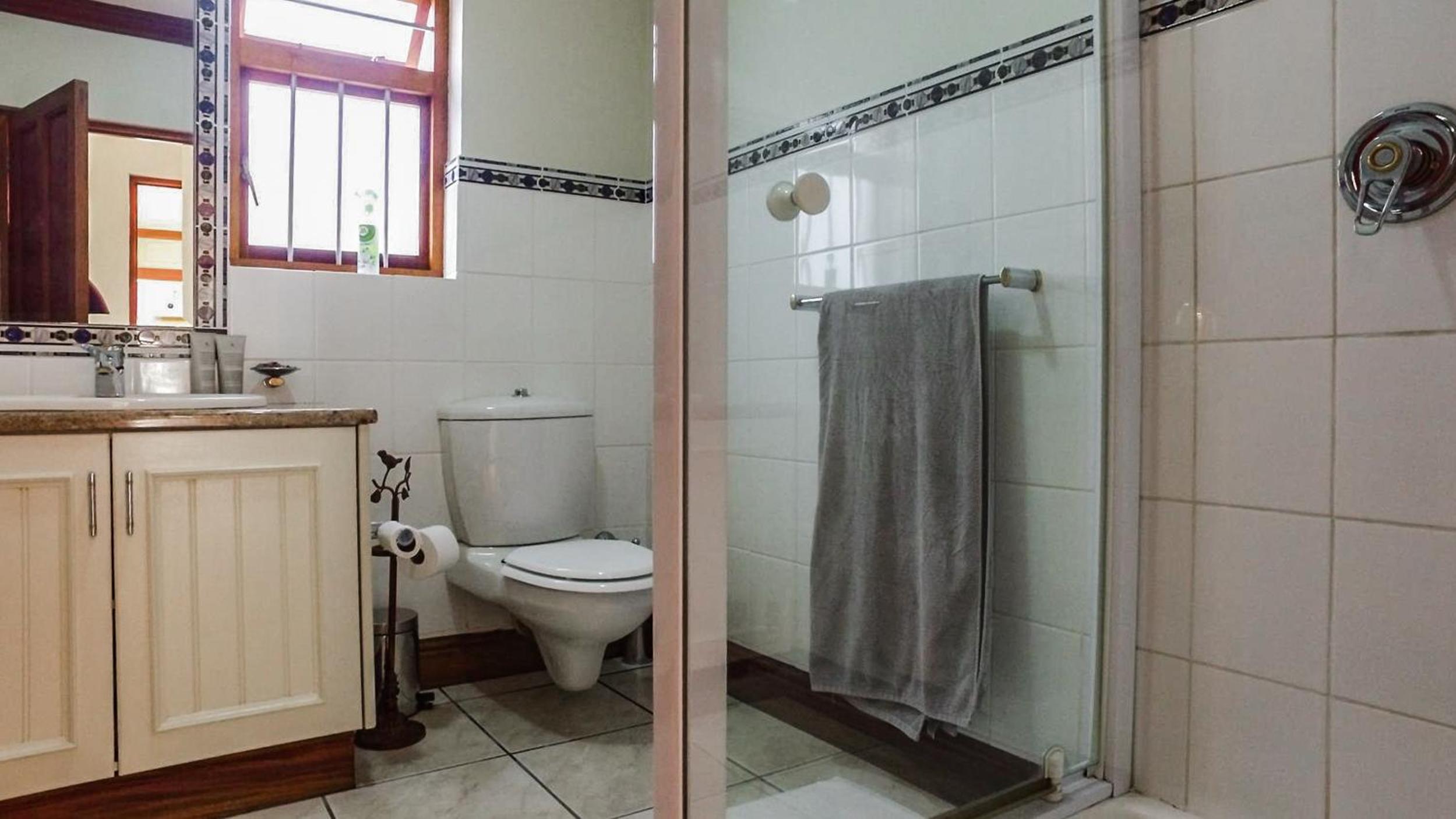 Budget Double Room - Photo 4