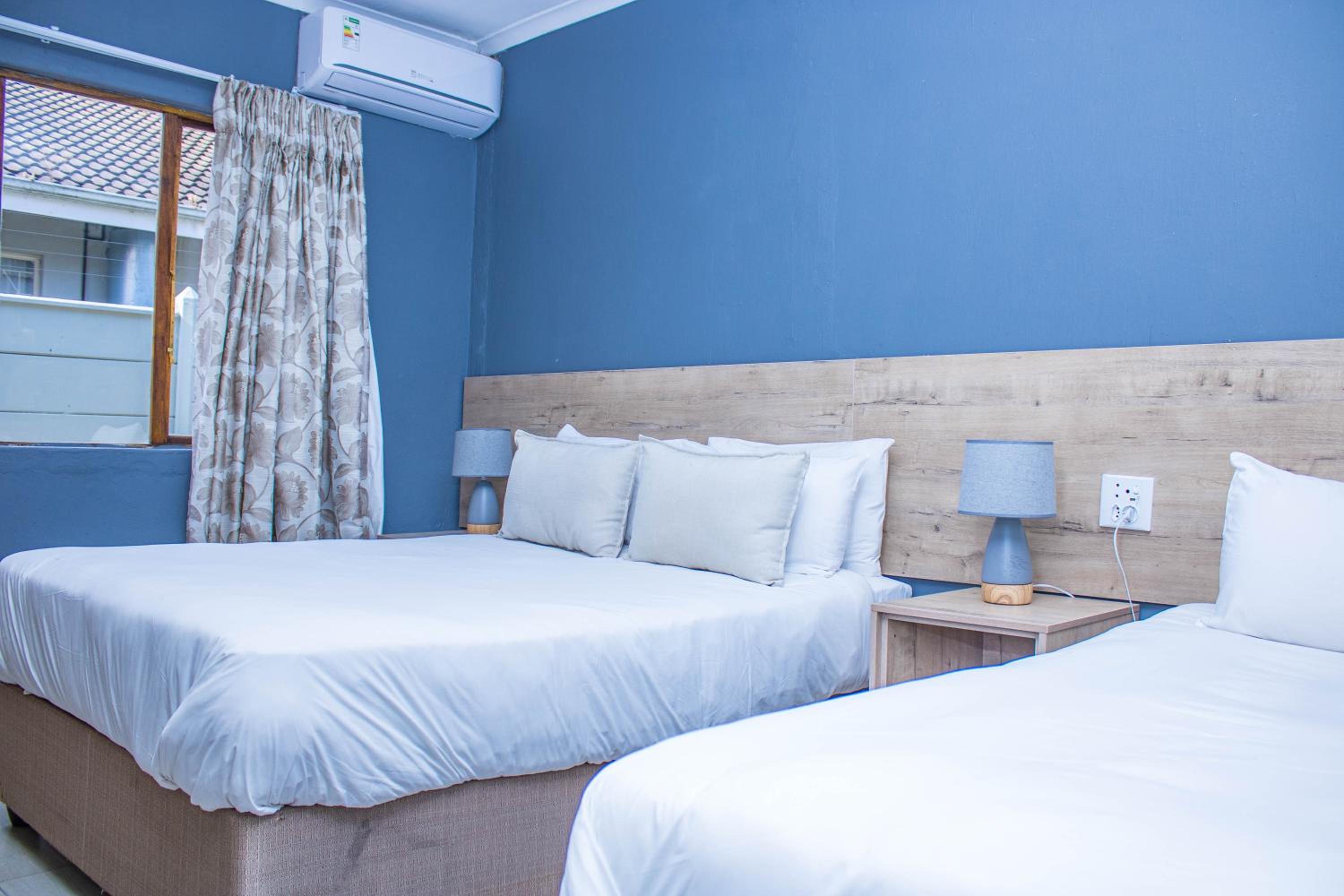 Self-catering Double Room - Photo 21