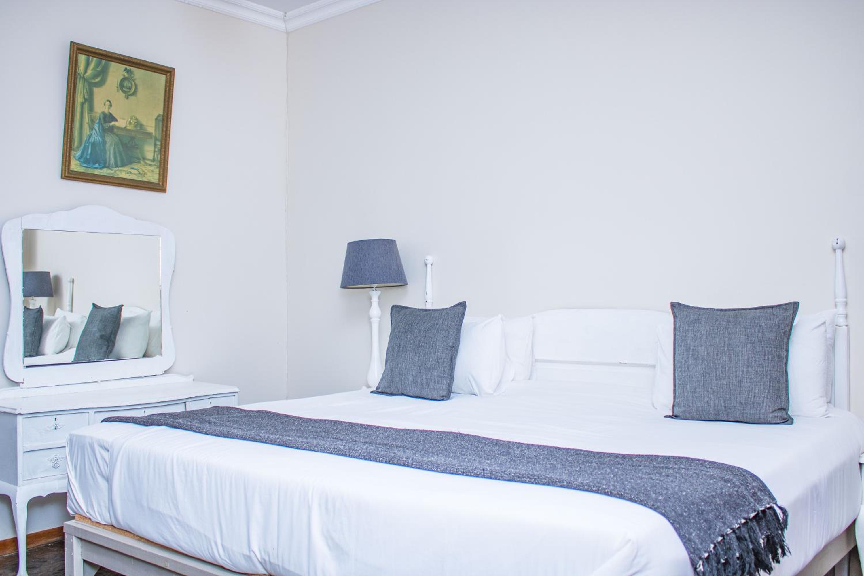 Self-catering Double Room - Photo 25