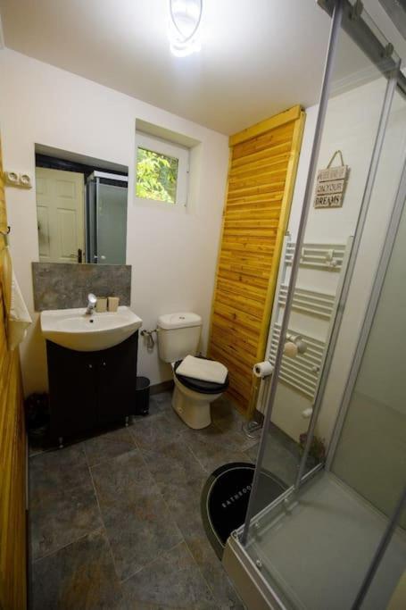 One-Bedroom House photo 2
