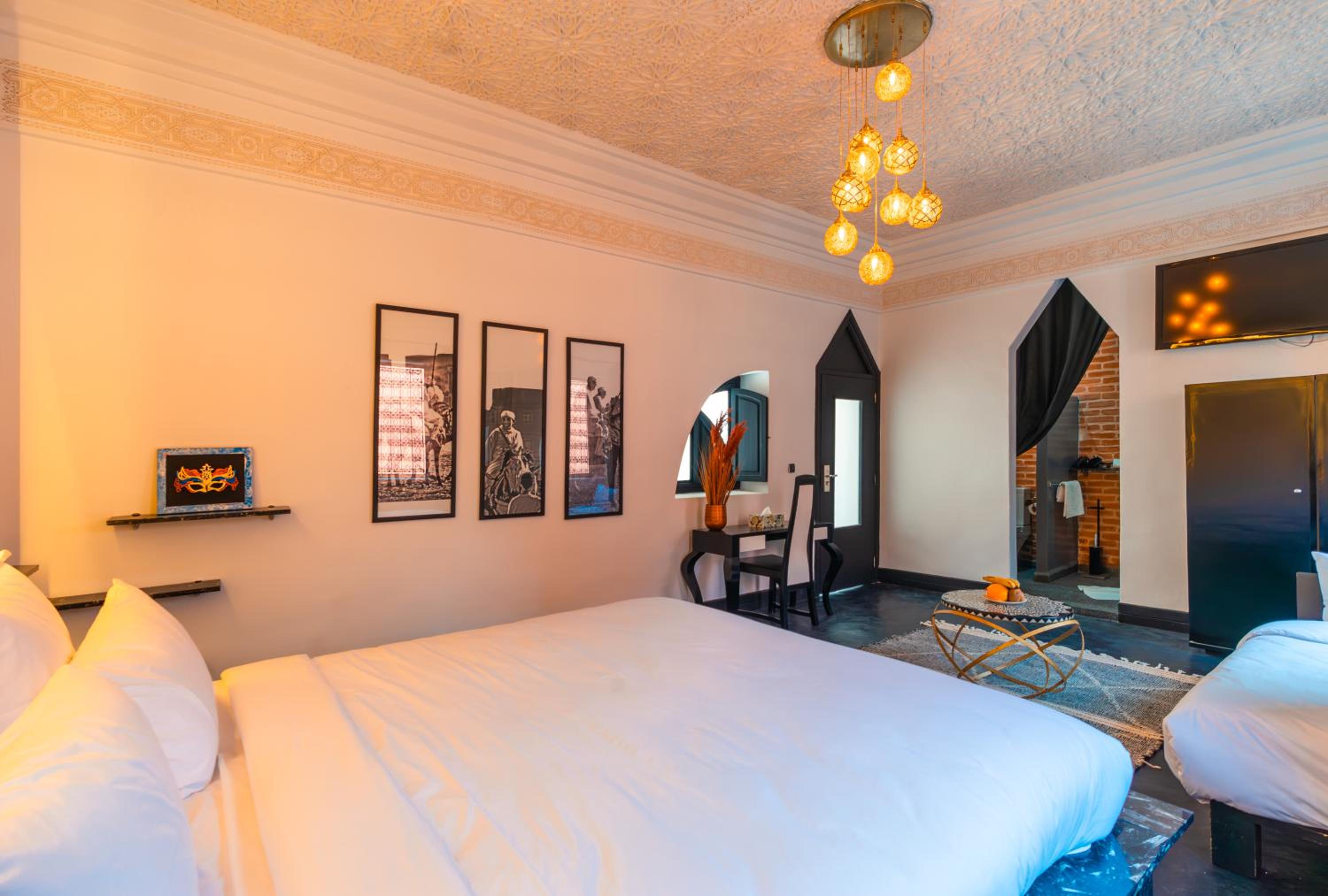 Deluxe Queen Room - Photo 39
