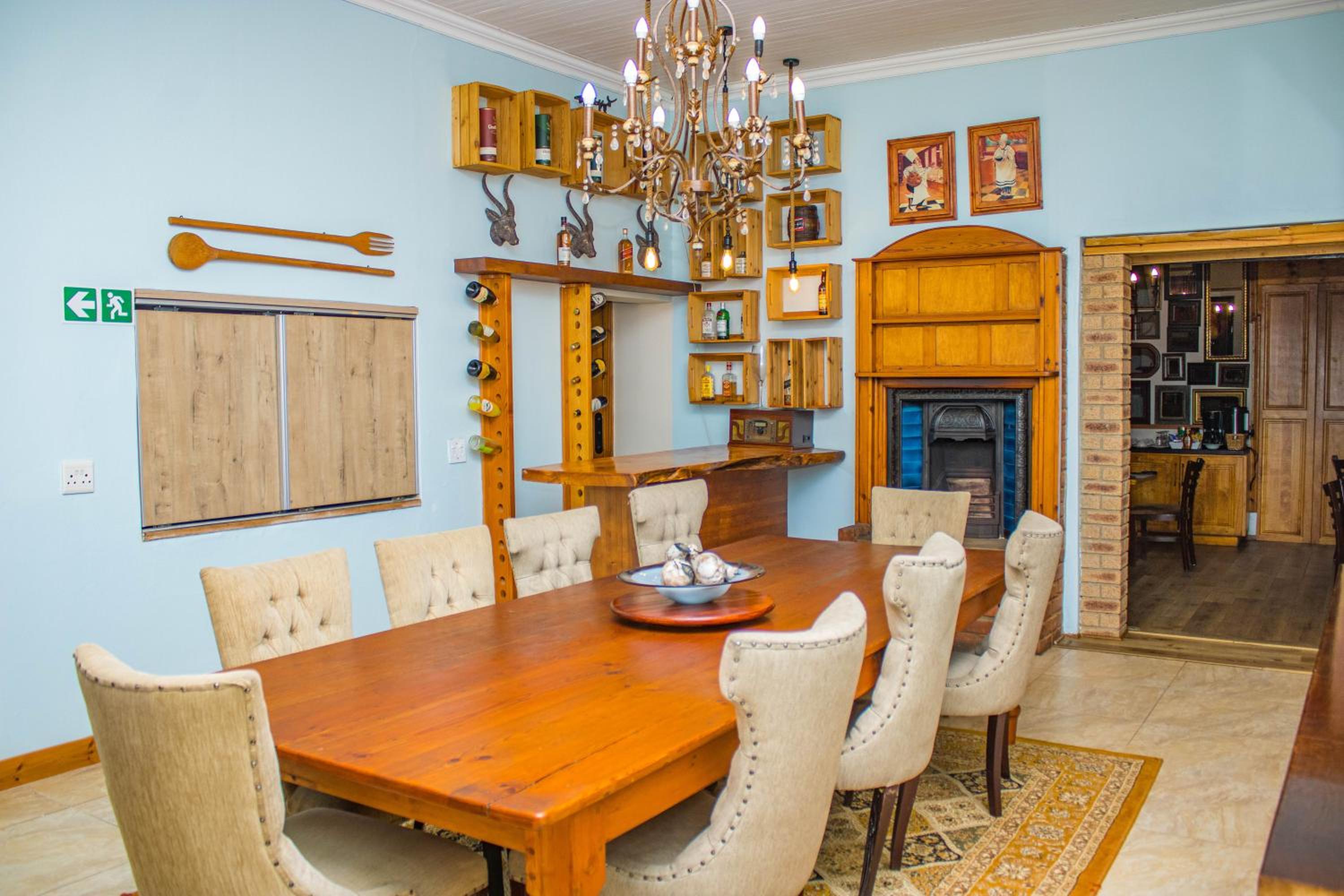 Family Room - Photo 8