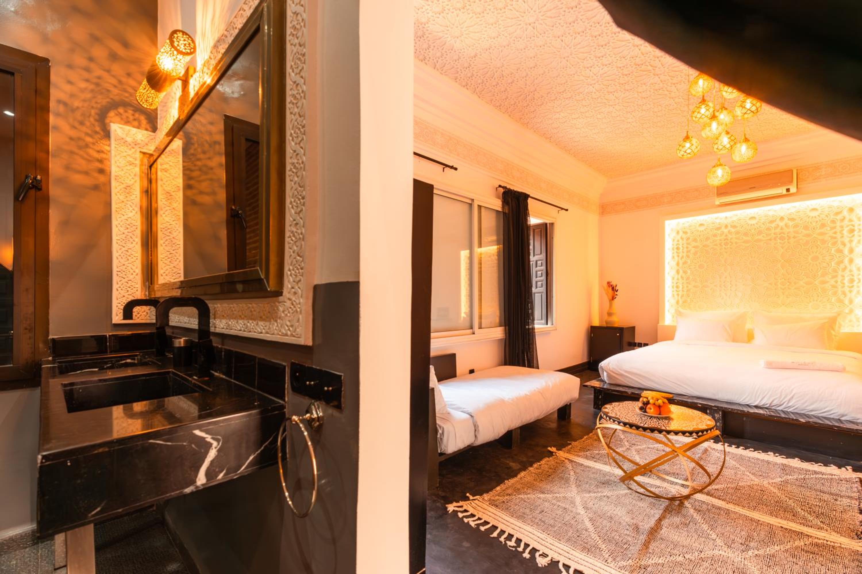 Deluxe Queen Room - Photo 40