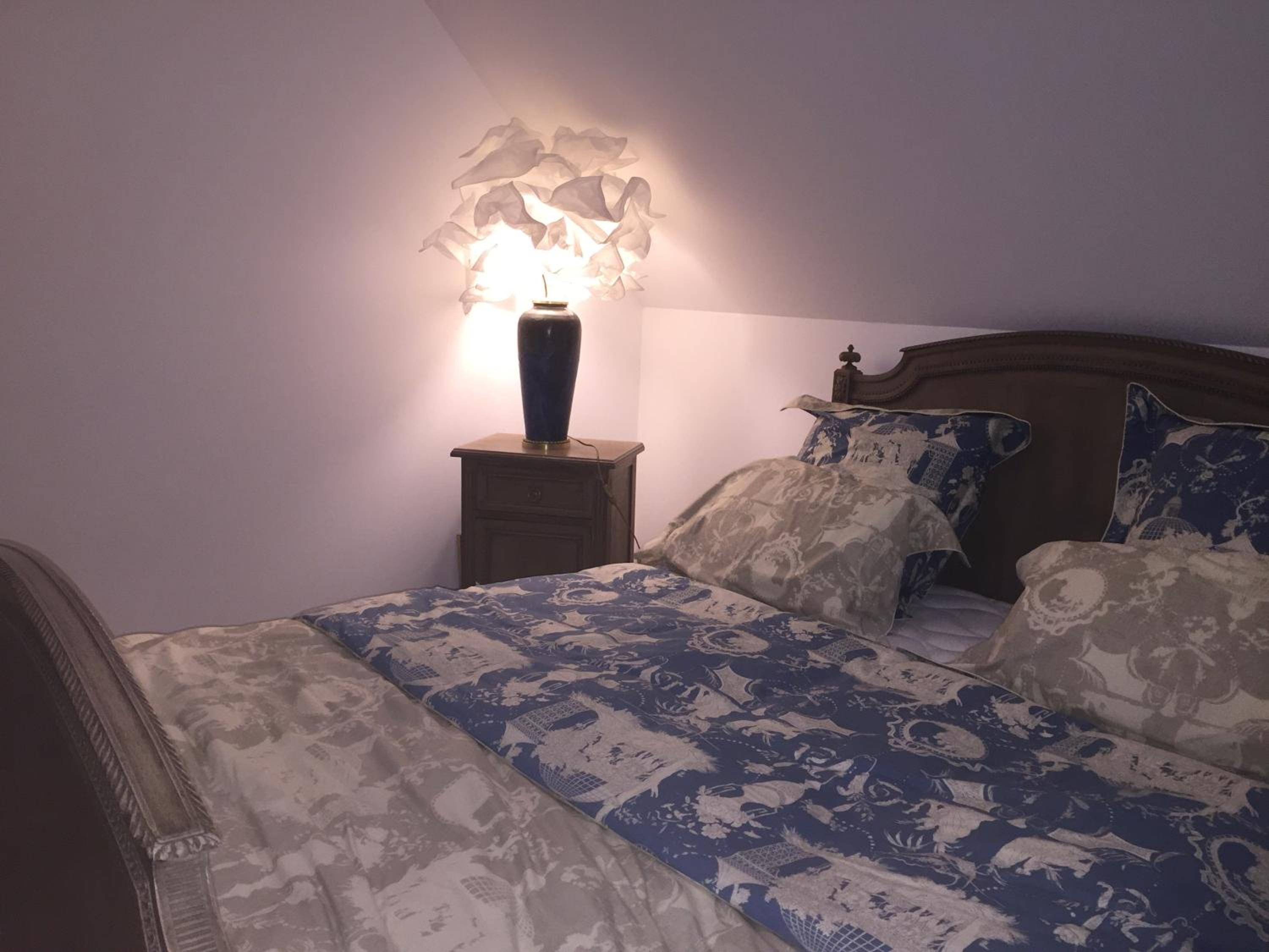 Double Room with Private External Bathroom - Photo 11
