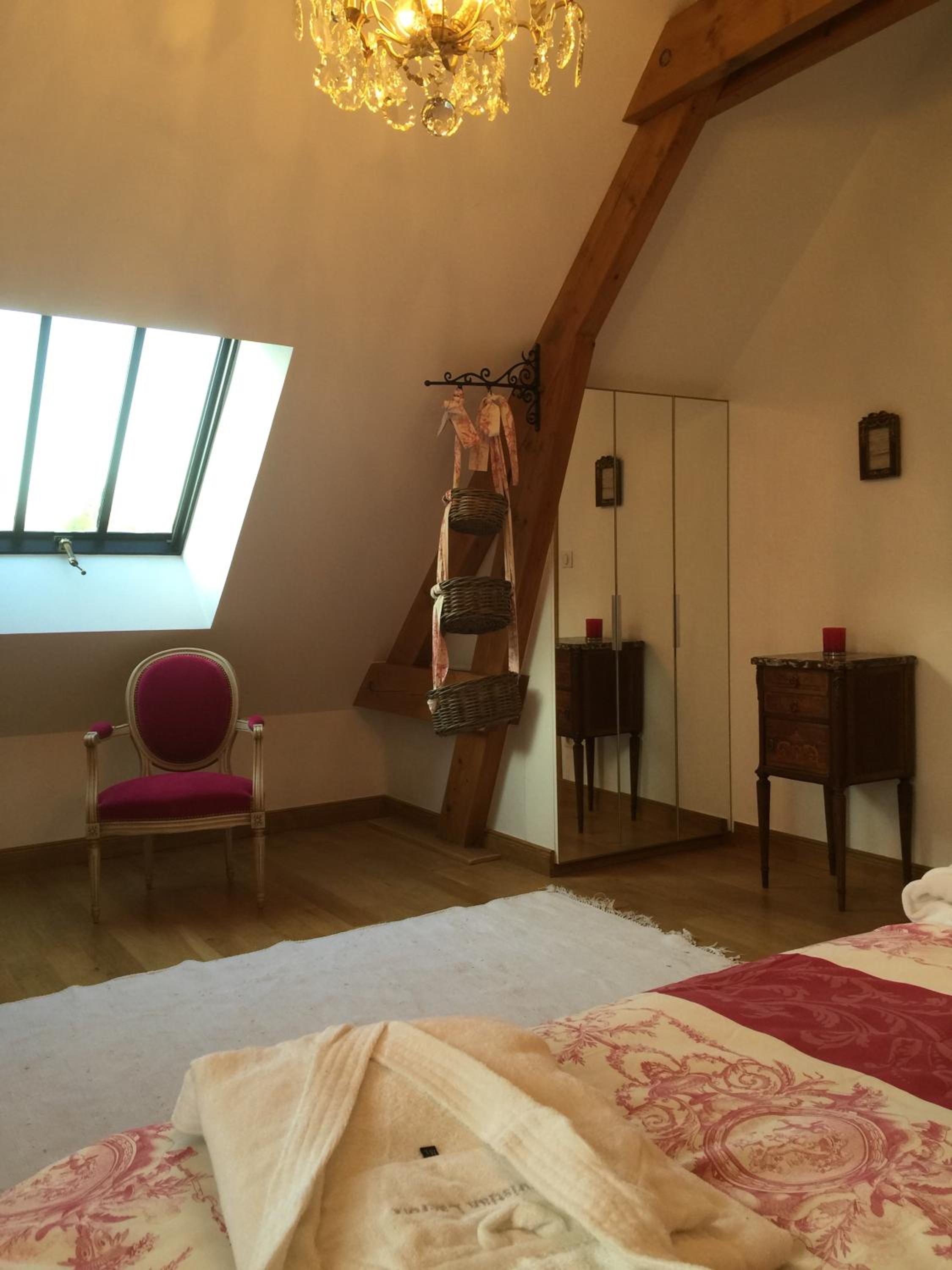 Double Room with Private External Bathroom - Photo 27