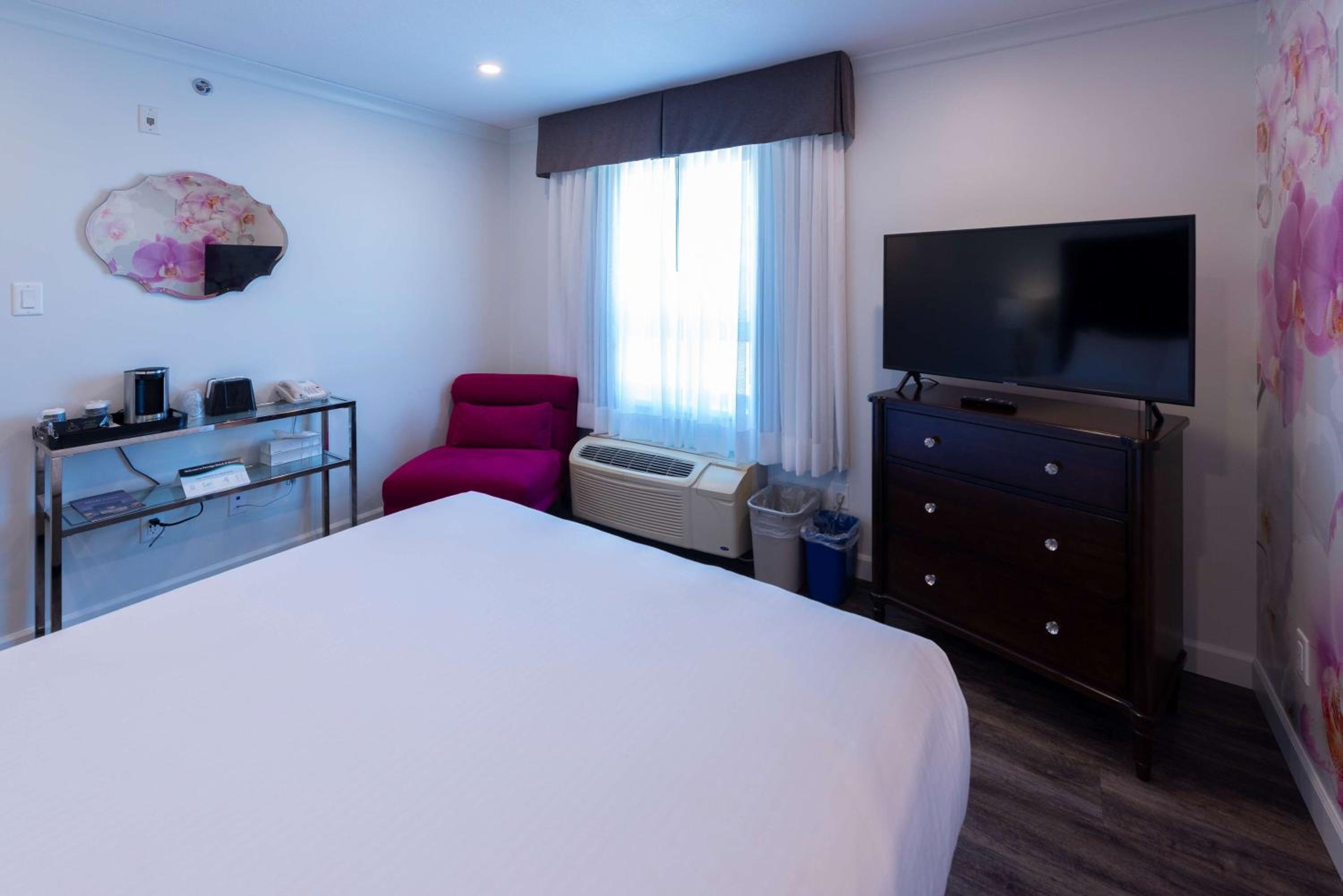 Queen Room with Walk In Shower