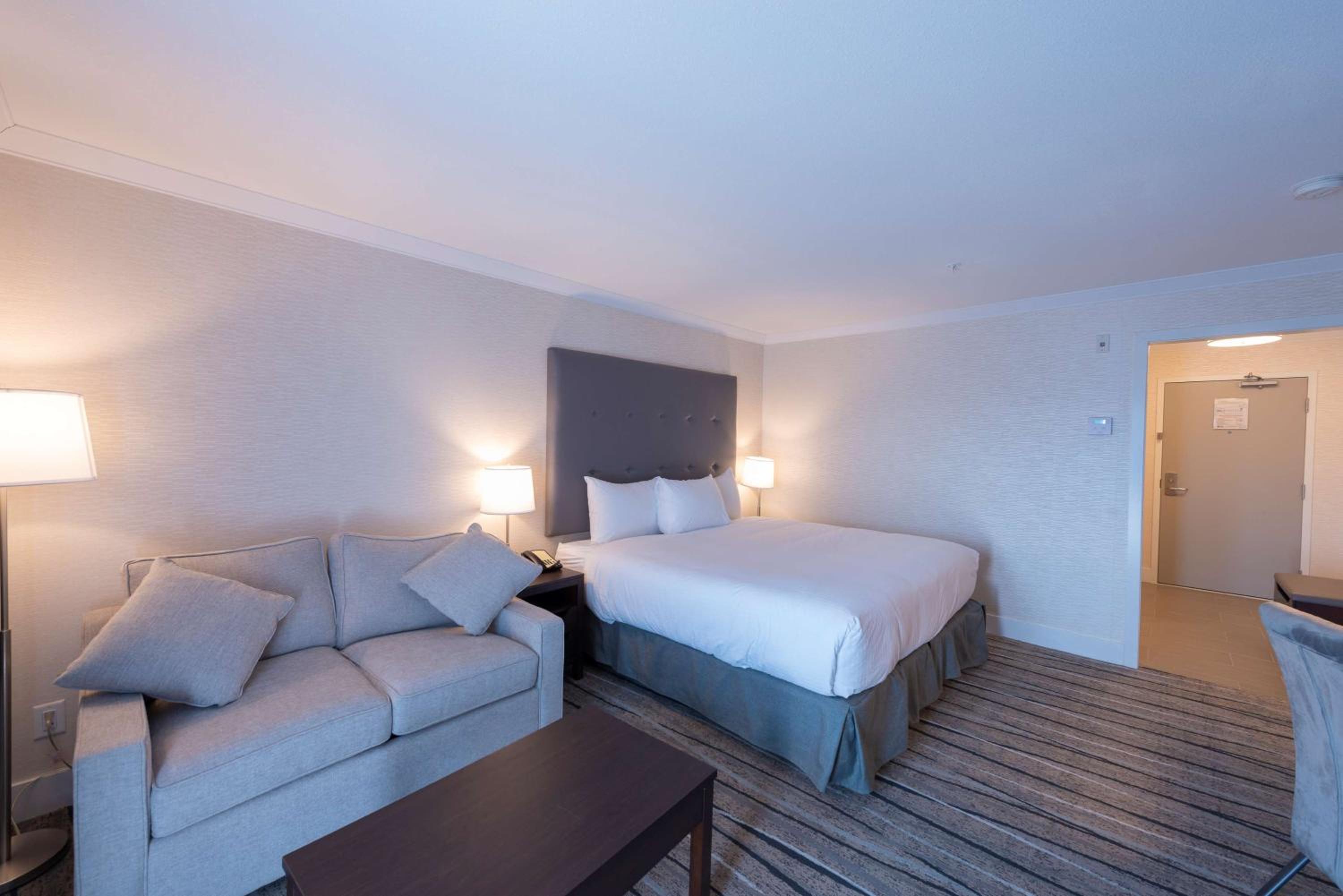 Executive King Suite with Balcony