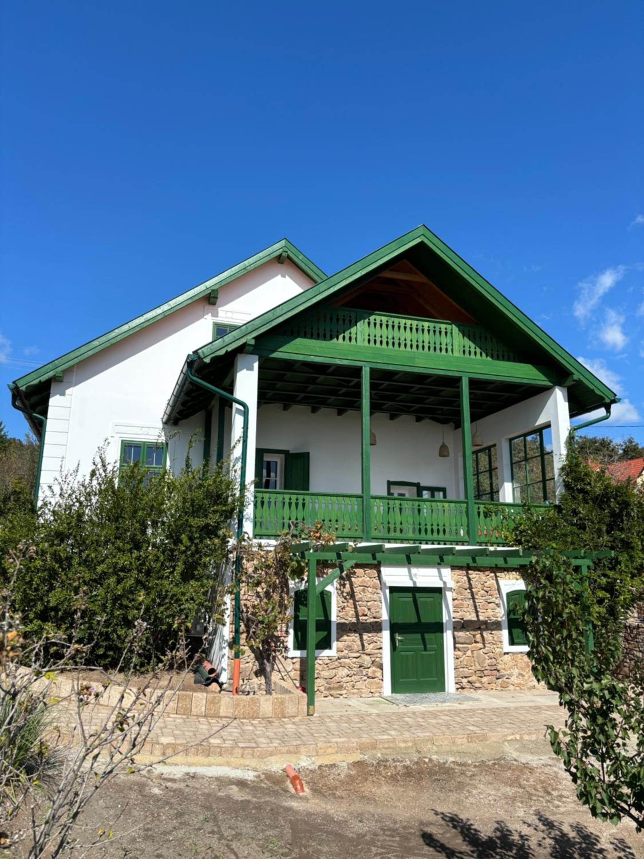 Two-Bedroom Apartment with Lake View photo 2