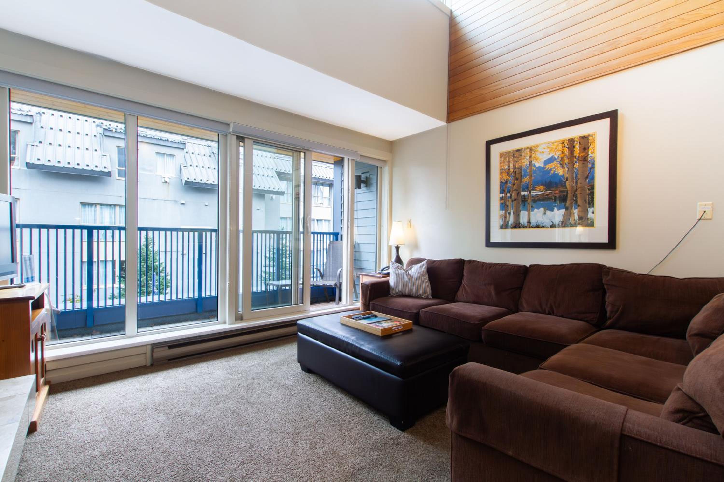 Condo, 1 Bedroom + Loft, Private Hot Tub (Unit 204)
