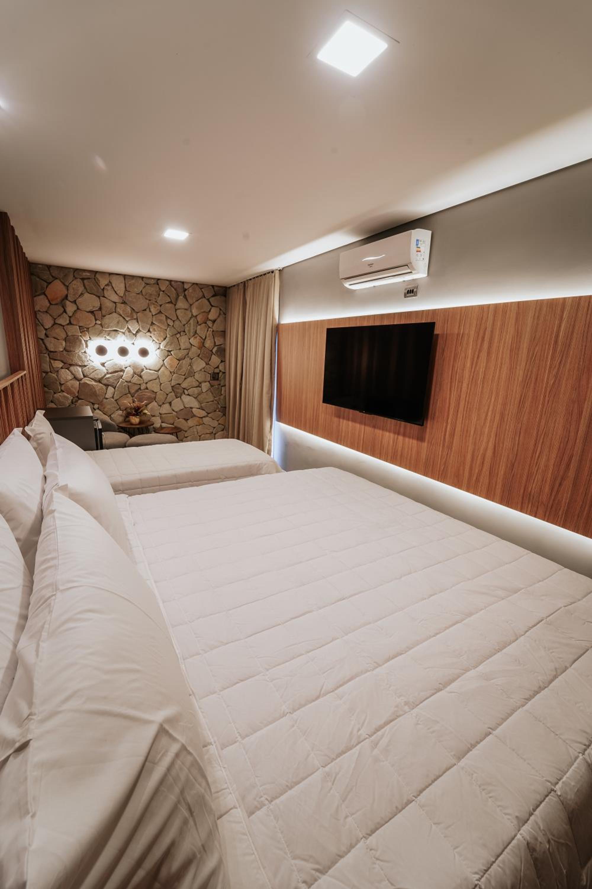 Luxury Triple Room photo 3