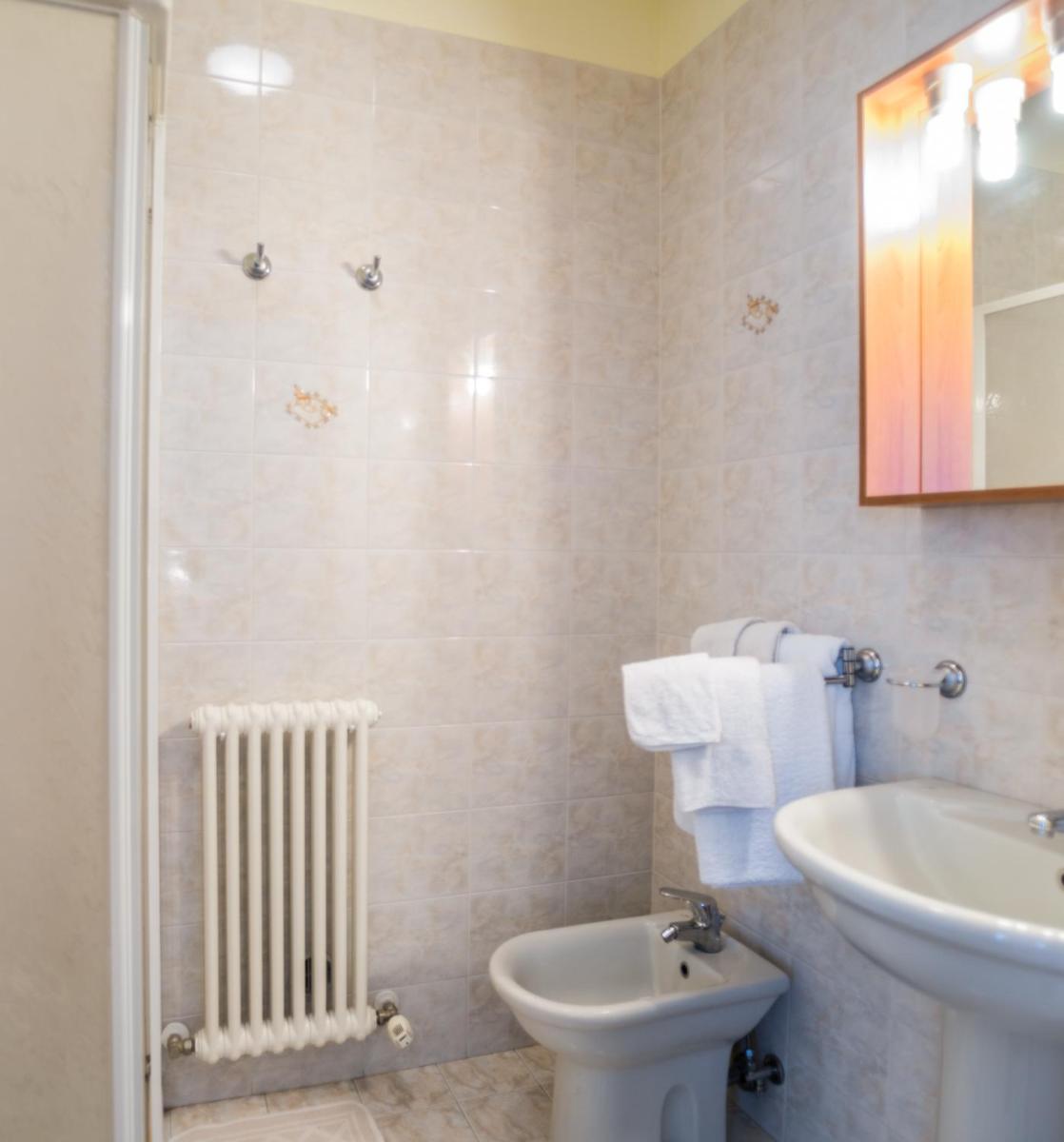 Twin Room with Private Bathroom