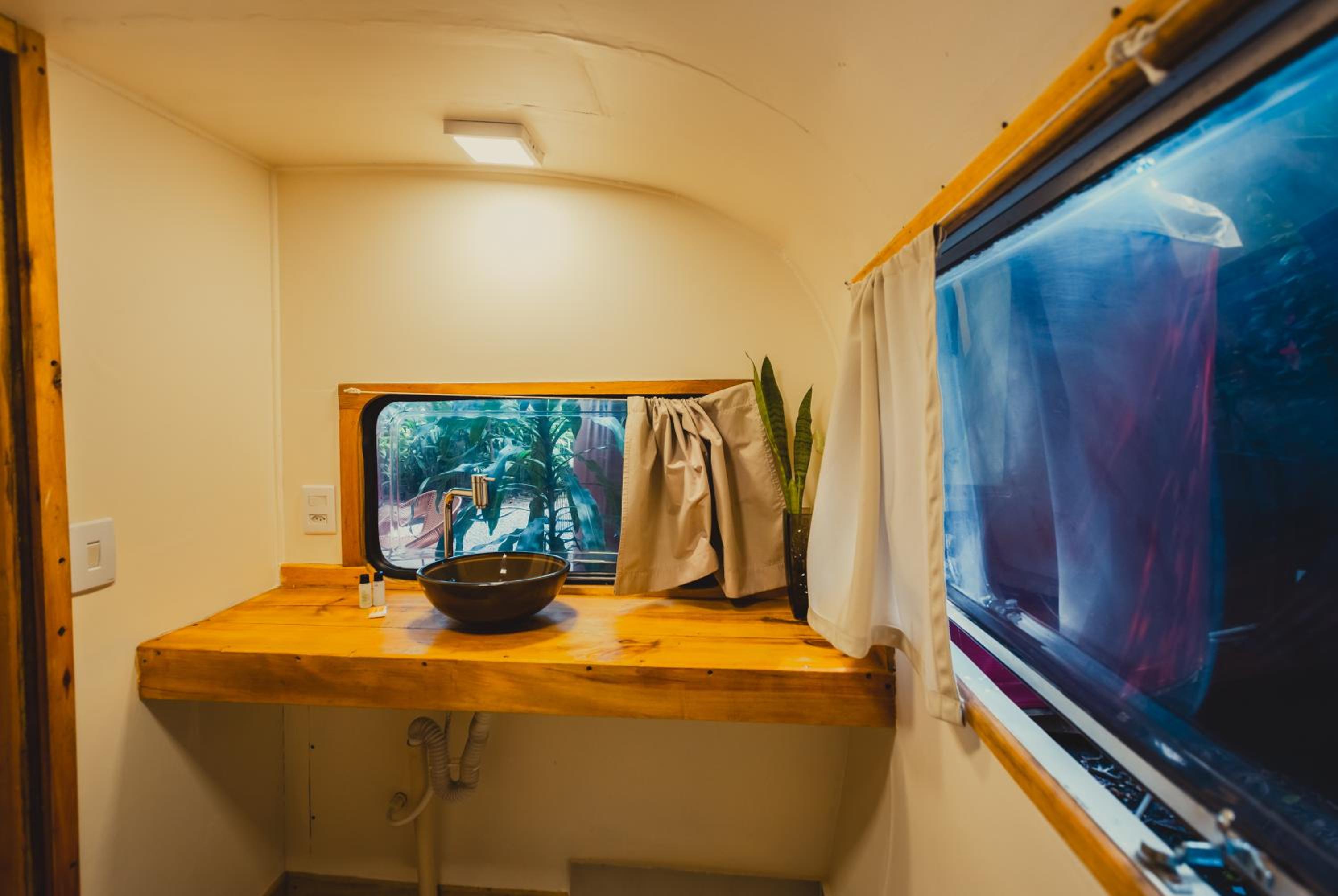 Trailer photo 3