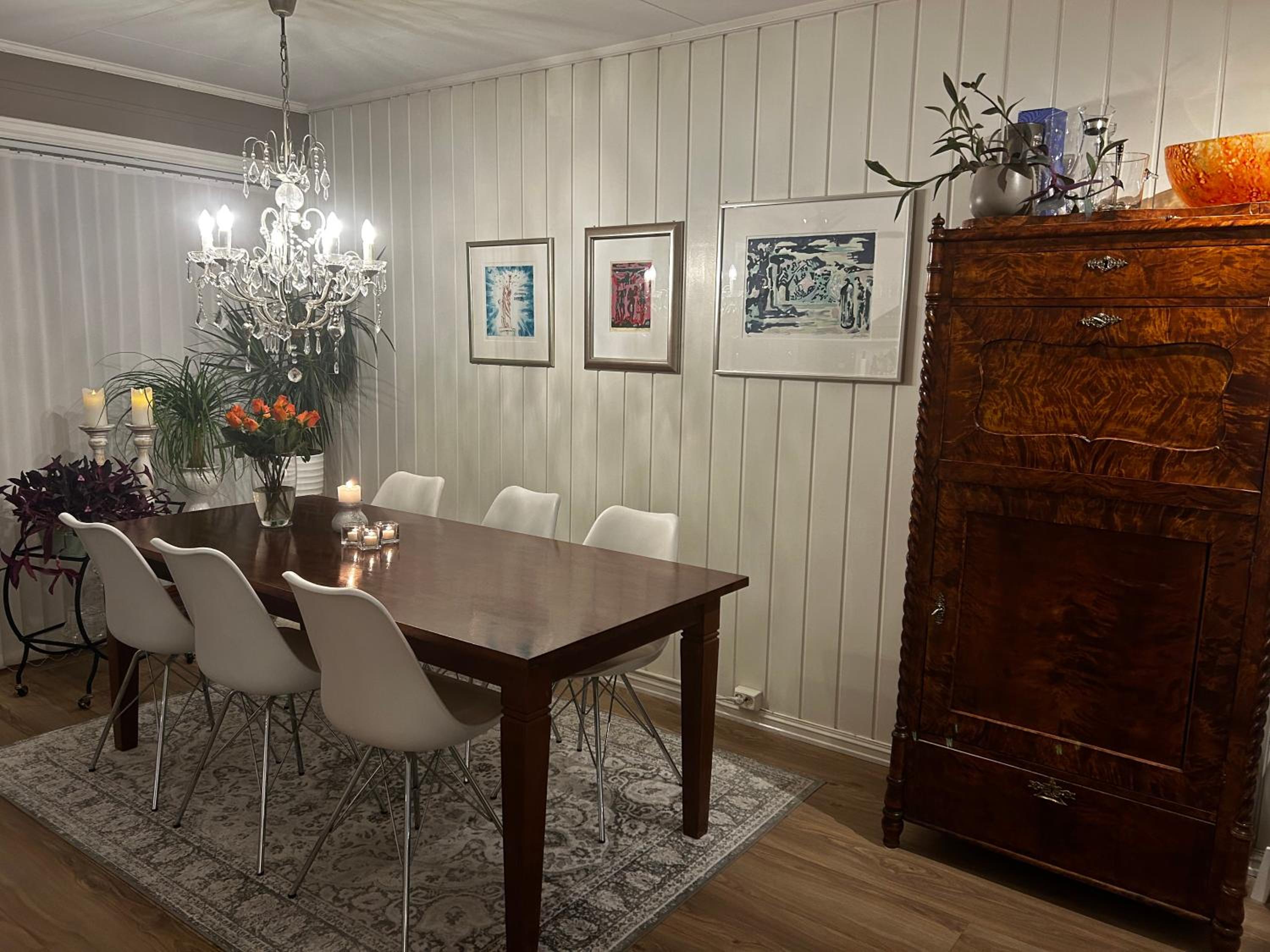 Three-Bedroom Apartment photo 1