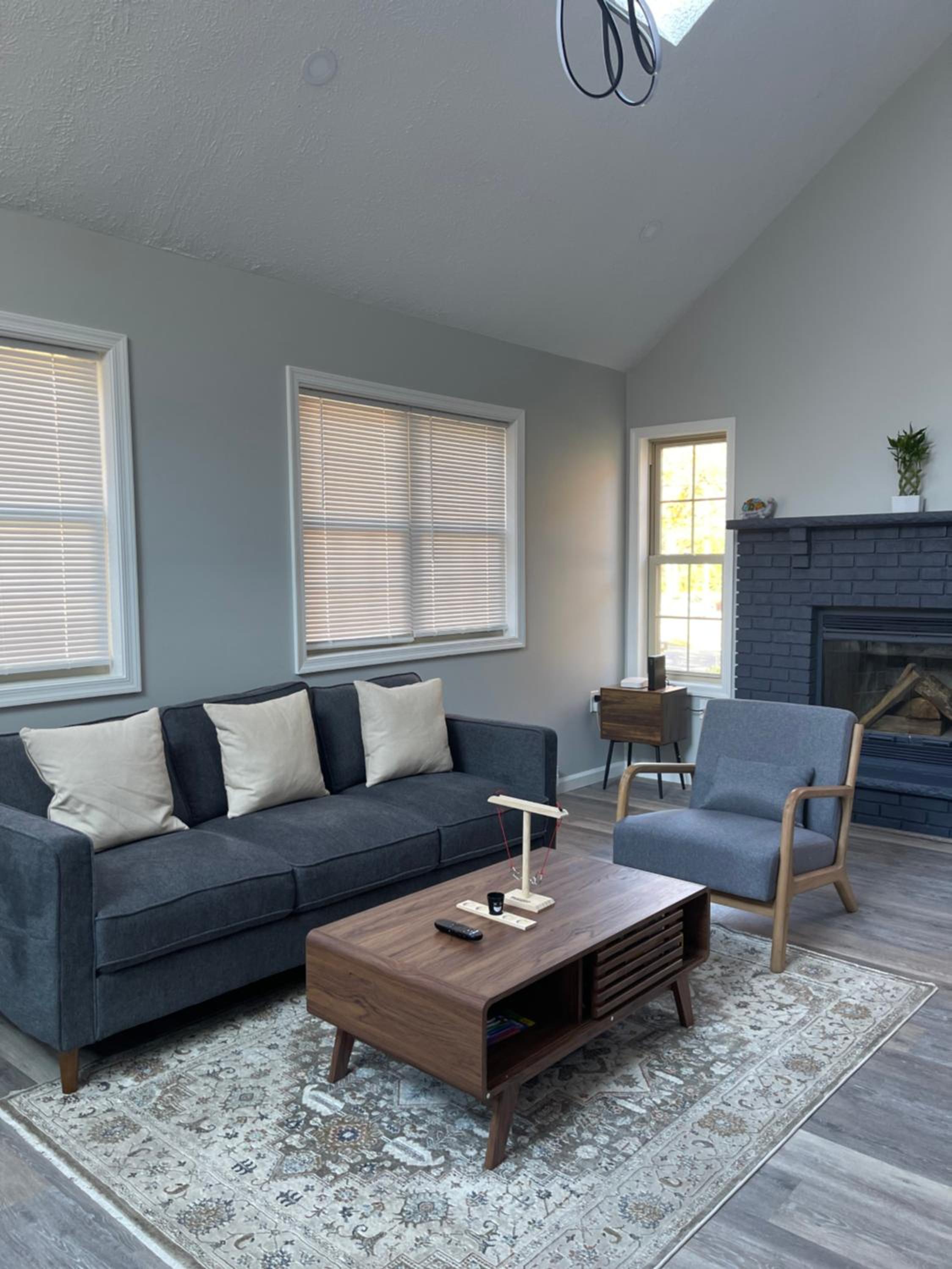 Three-Bedroom House photo 3