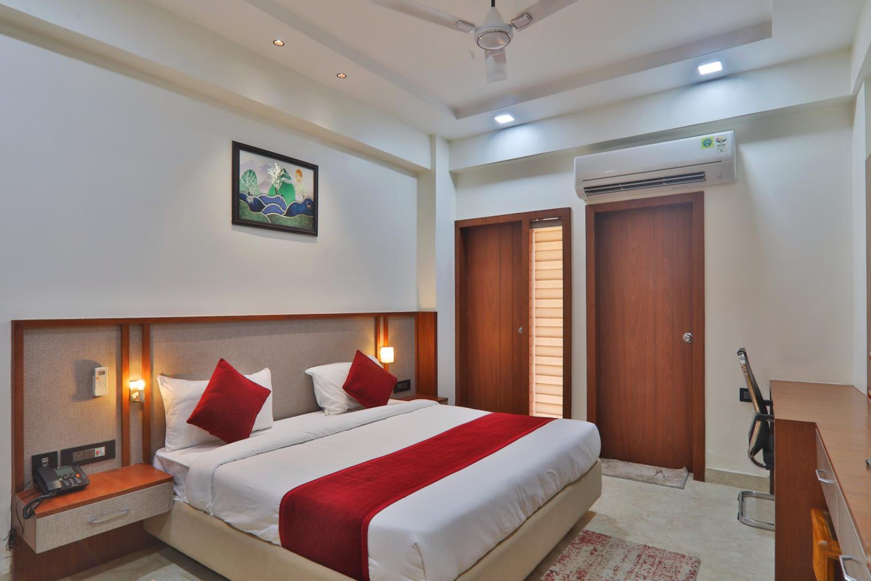 Superior King Room