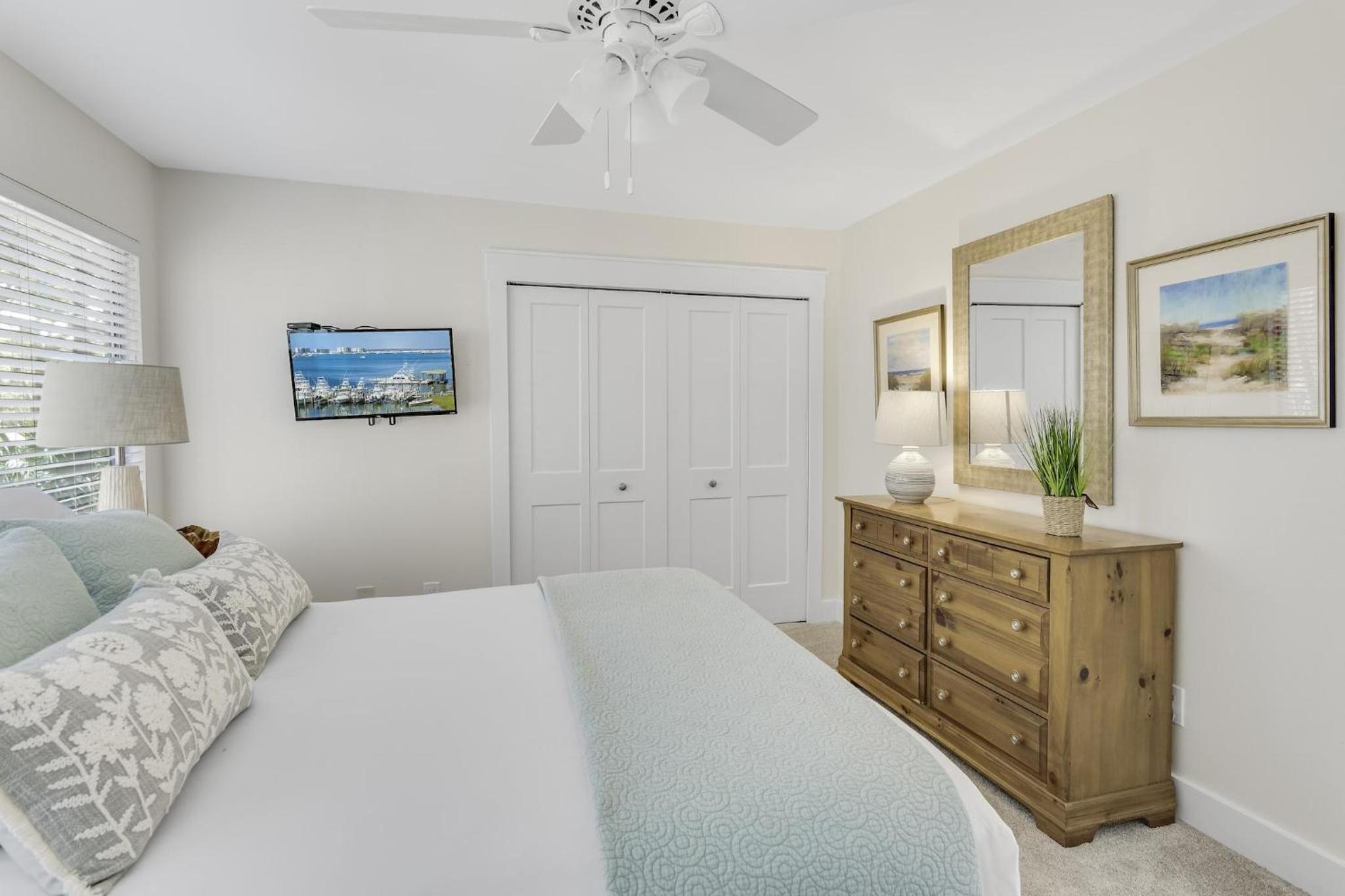 Three-Bedroom House photo 2
