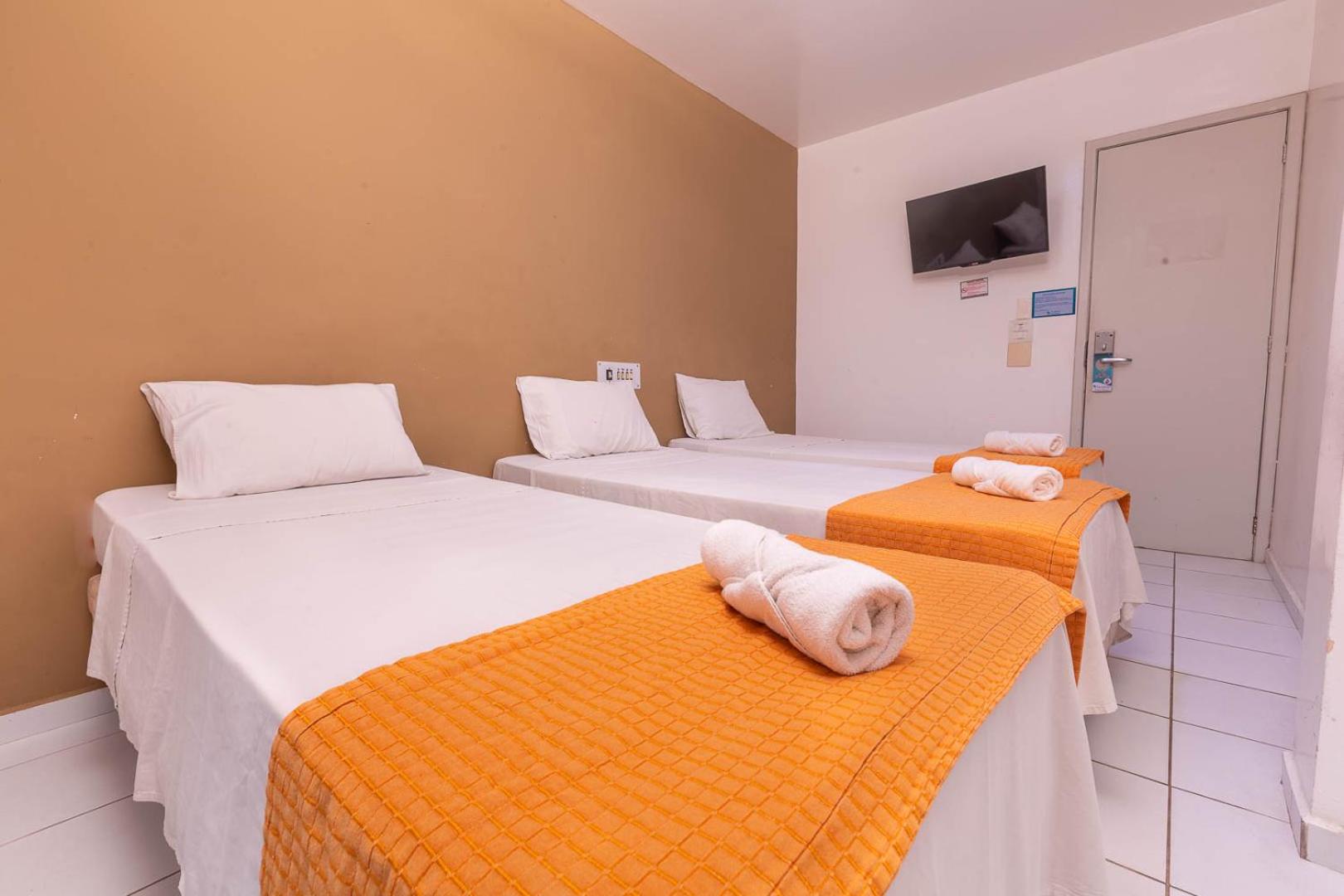 Standard Triple Room with 3 Single Beds photo 3