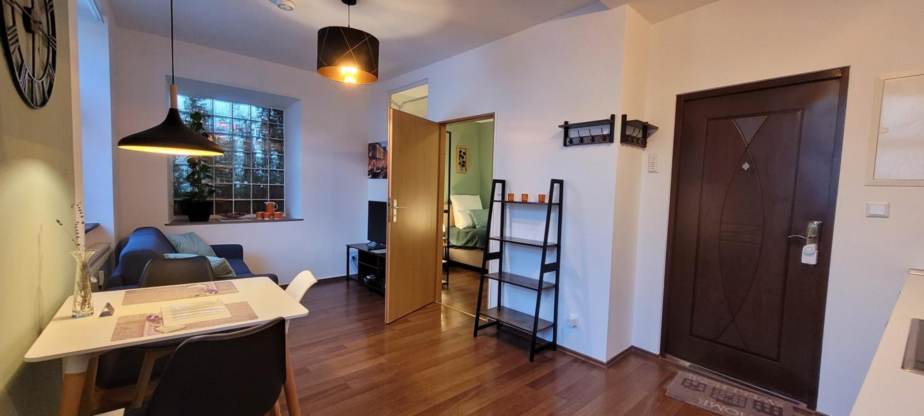 One-Bedroom Apartment photo 3