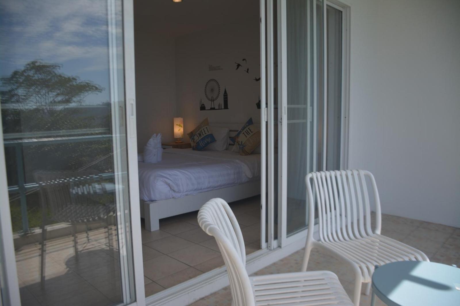 Studio with Sea View - Photo 24