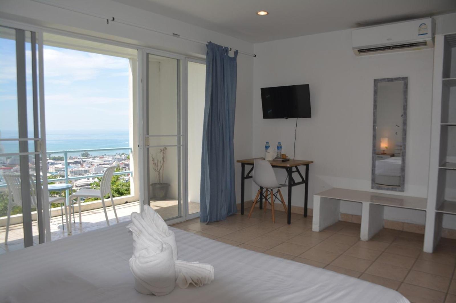Studio with Sea View - Photo 25