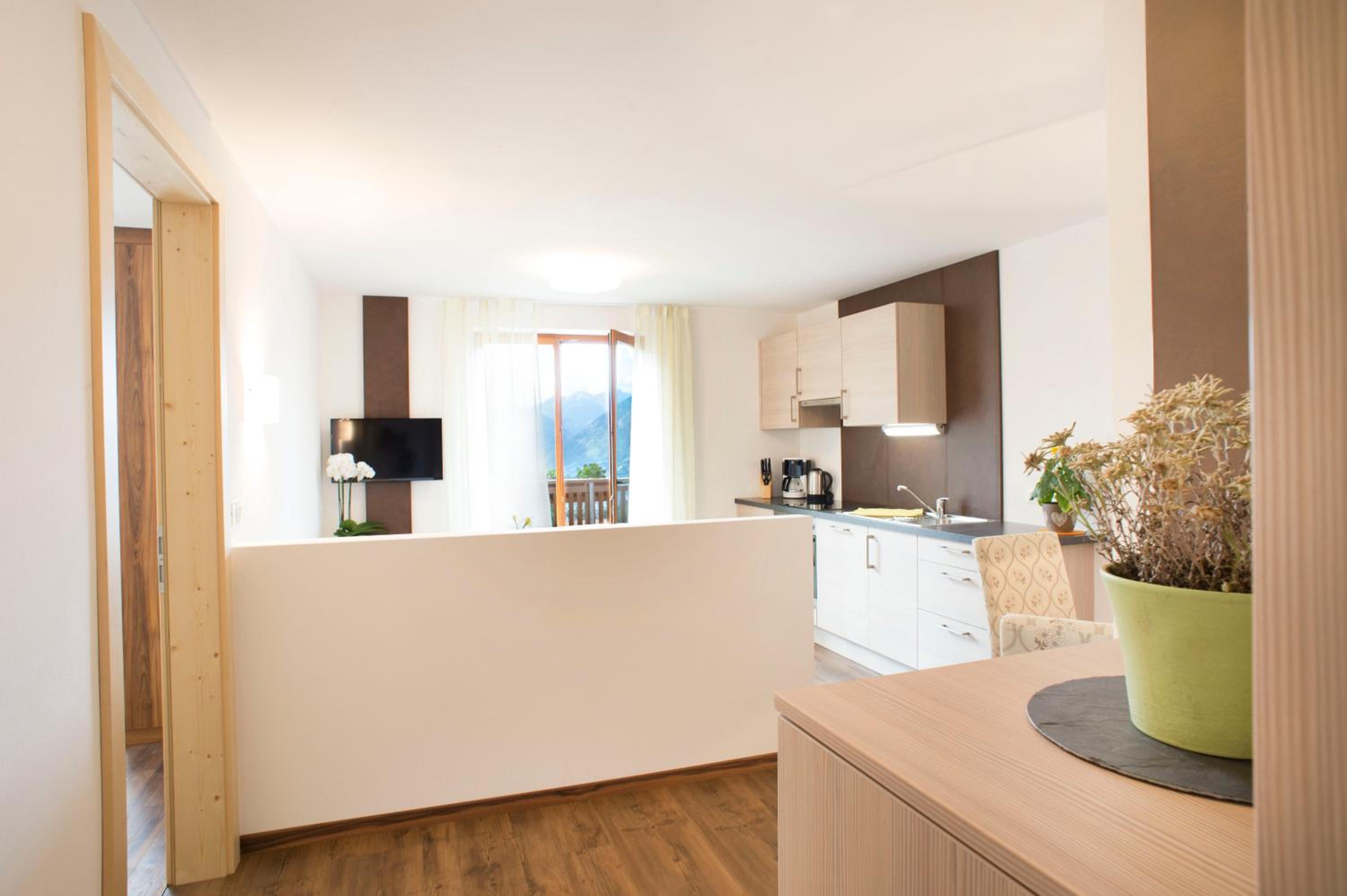 Apartment with View and Balcony photo 3