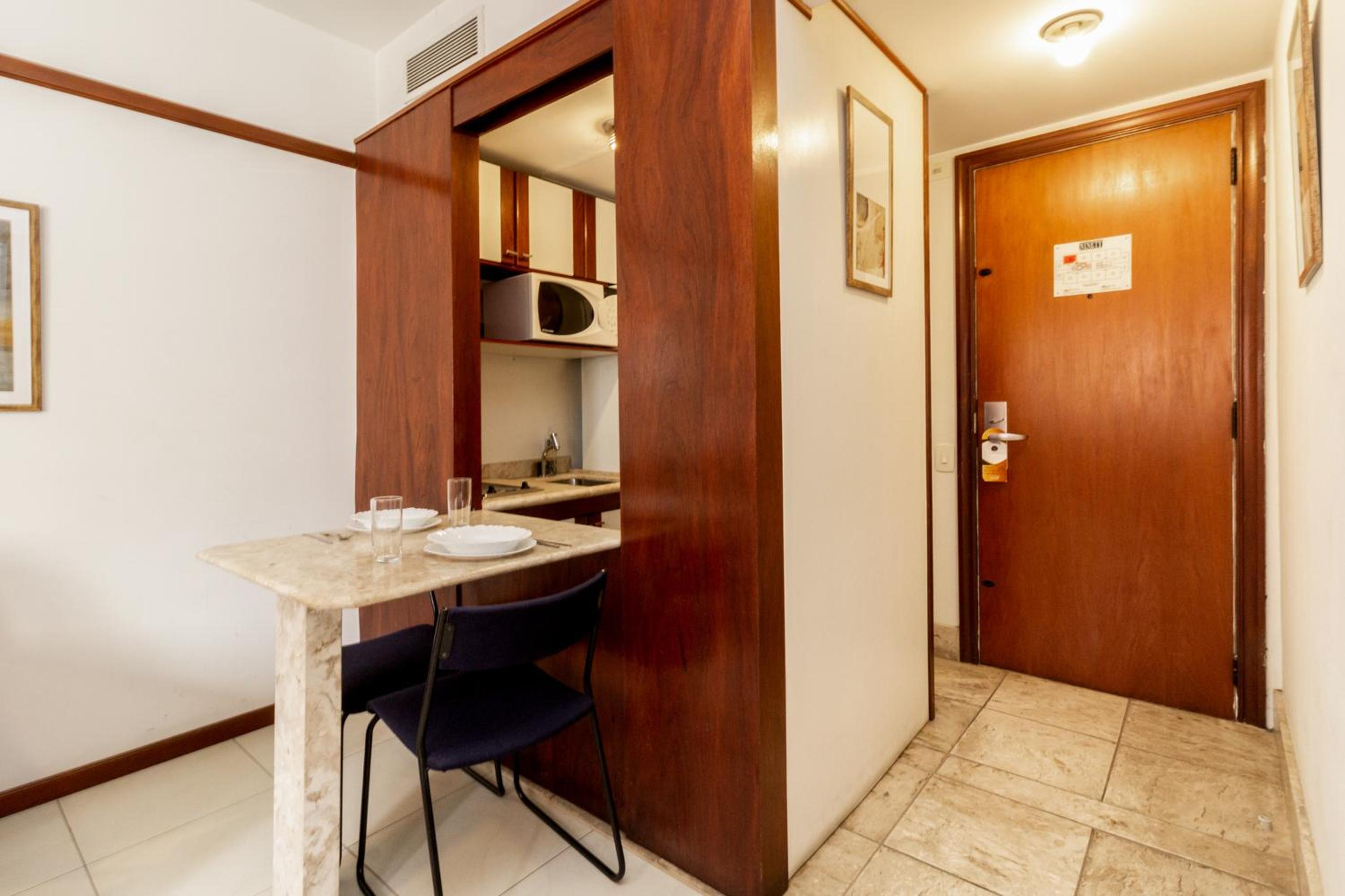 One-Bedroom Apartment - Photo 6