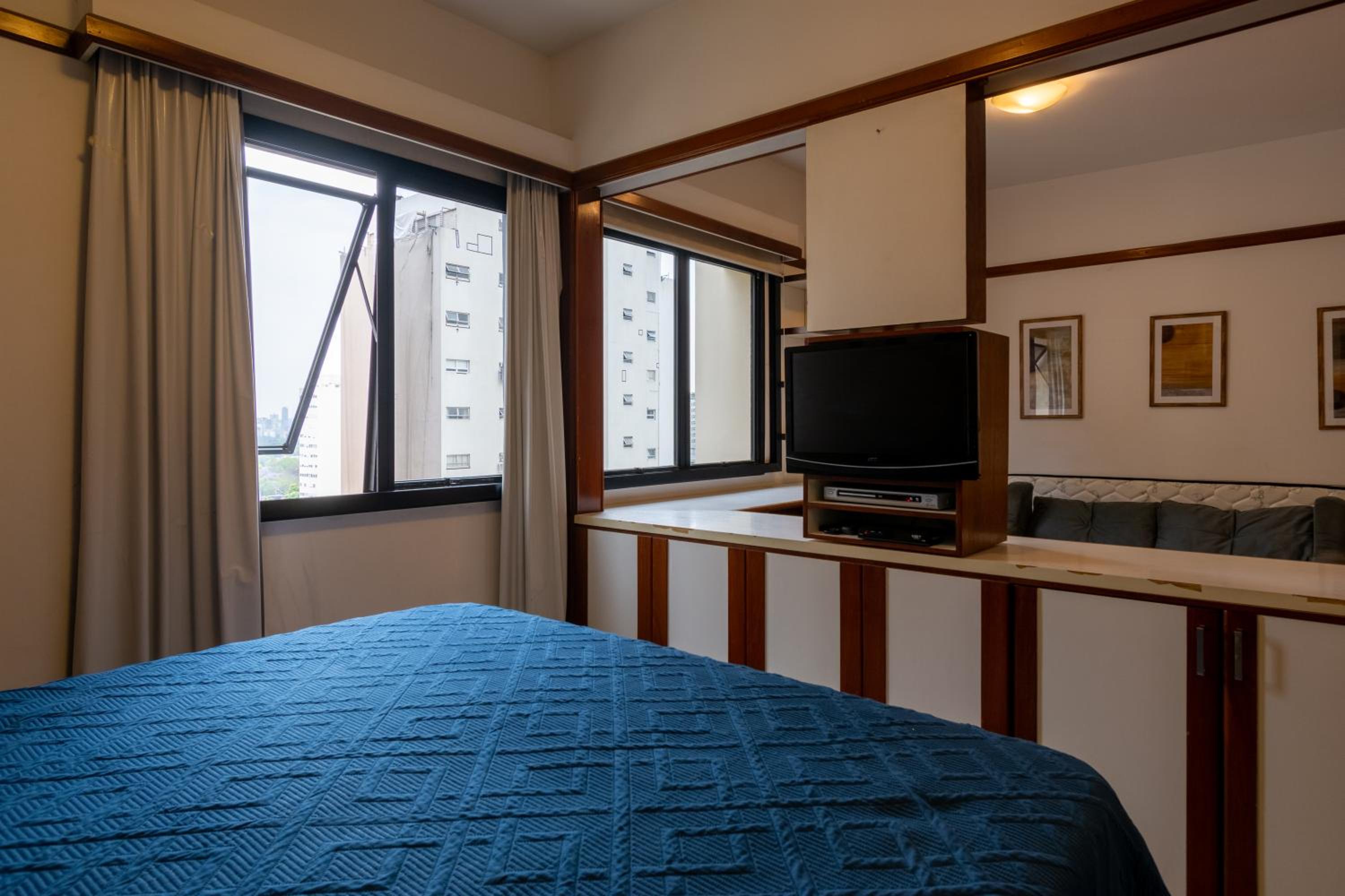 One-Bedroom Apartment - Photo 16