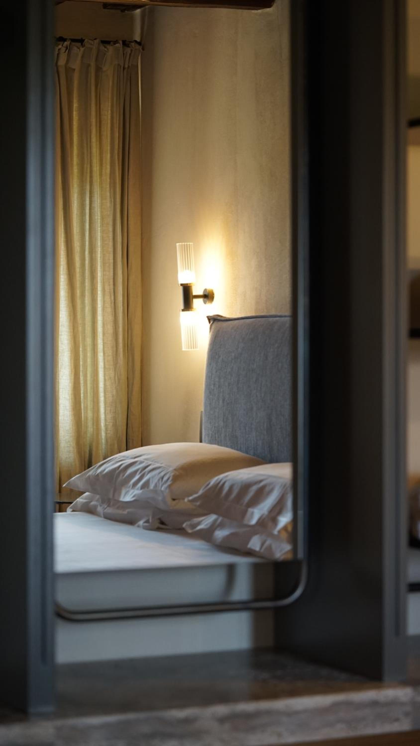 Suite - Photo 2