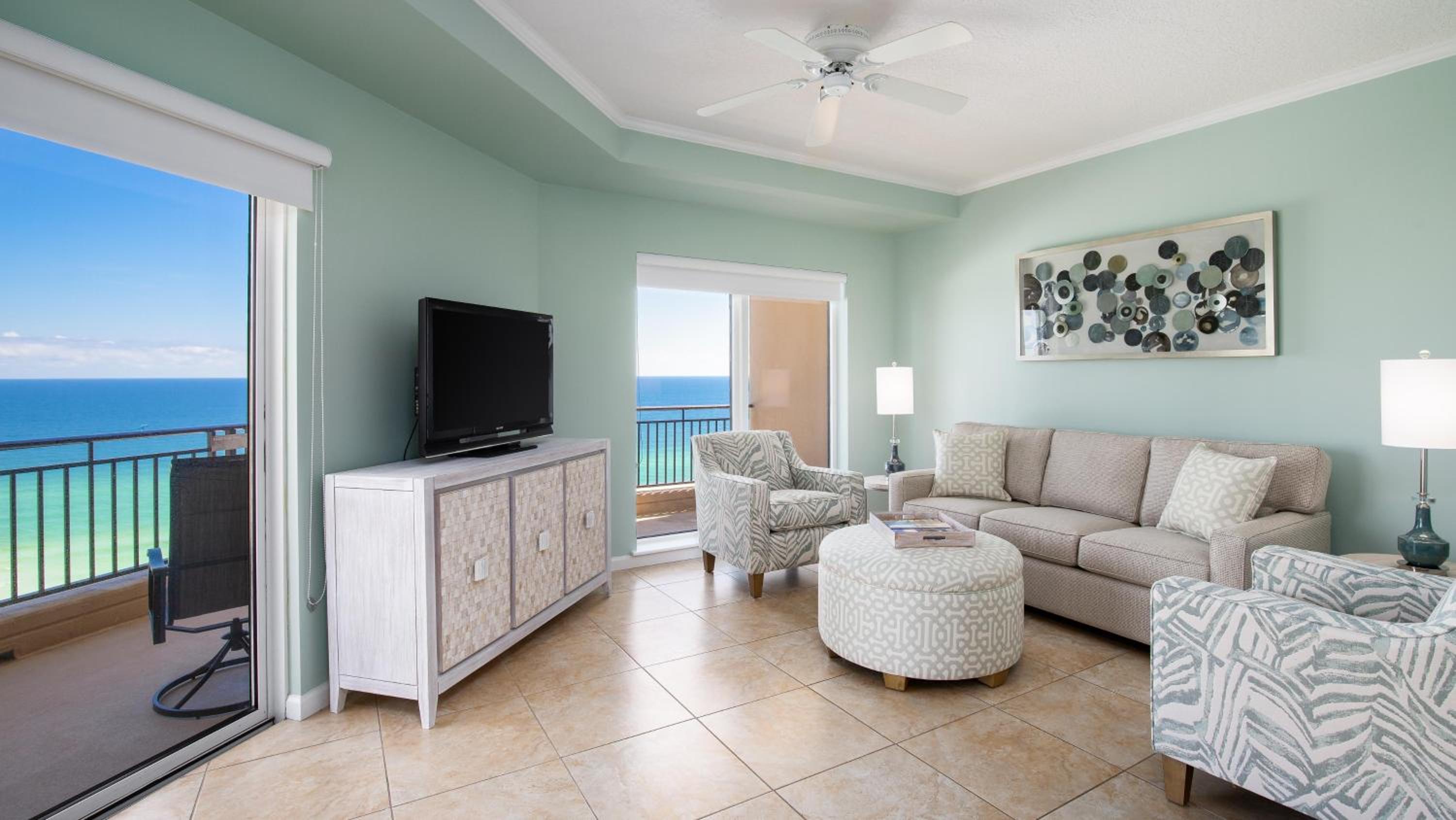 Three-Bedroom Vacation Home  photo 1