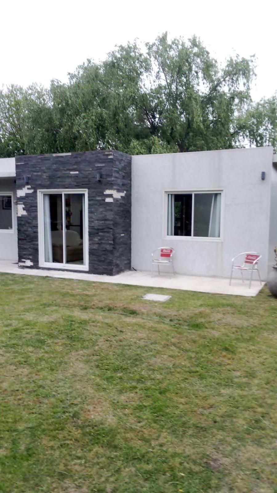 Three-Bedroom House photo 2