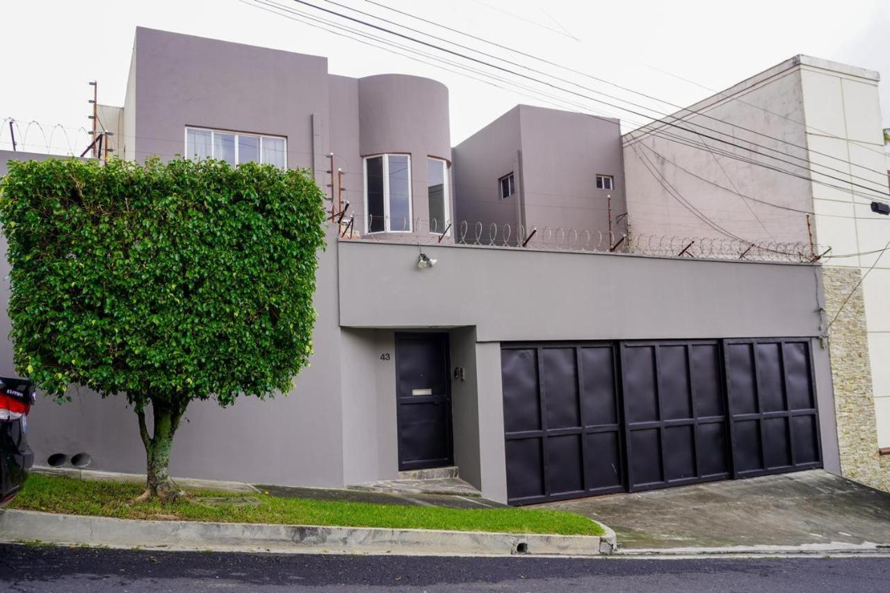 Four-Bedroom House photo 1