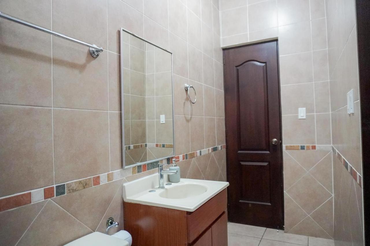 Four-Bedroom House photo 2