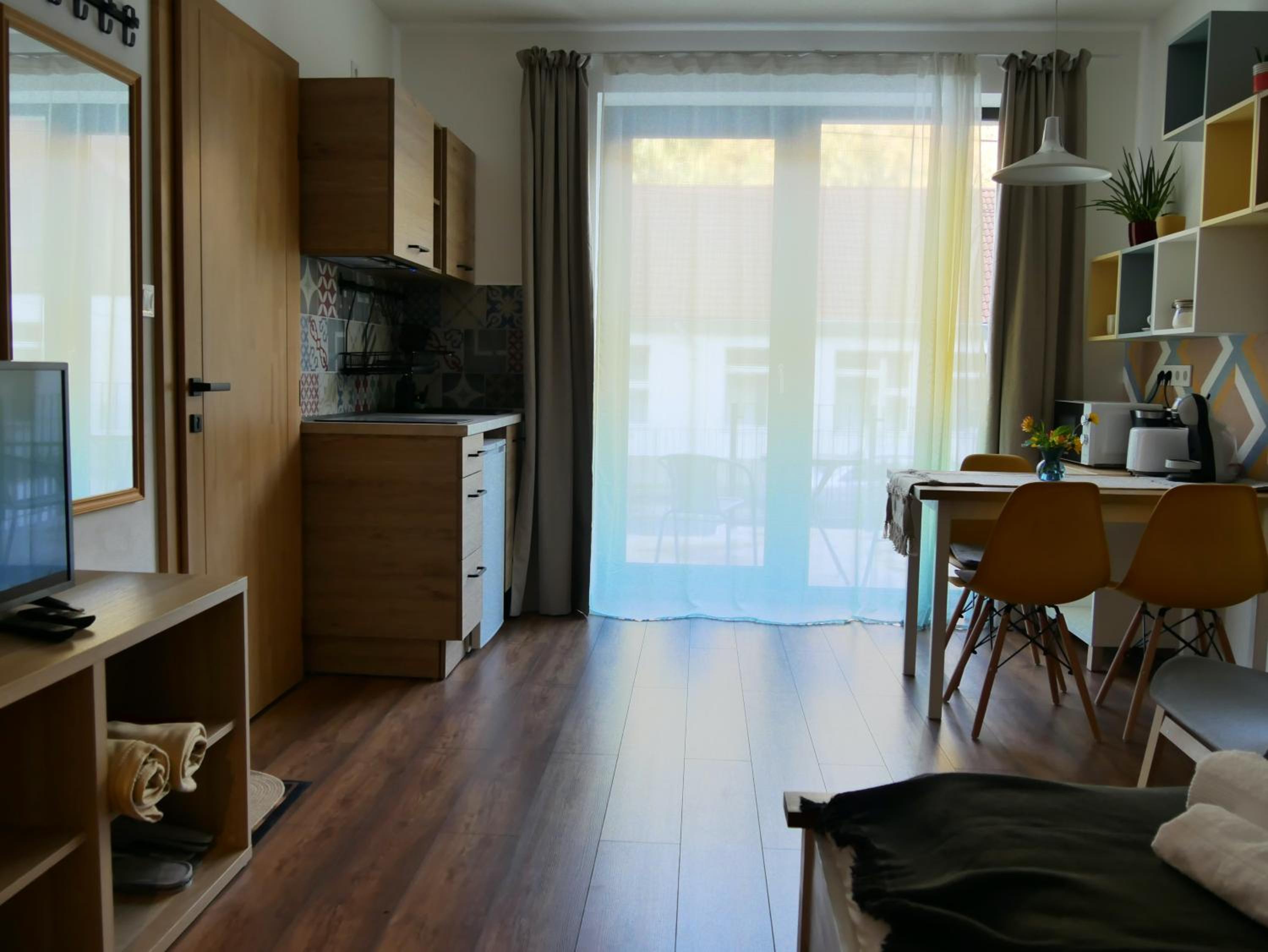 One-Bedroom Apartment photo 2