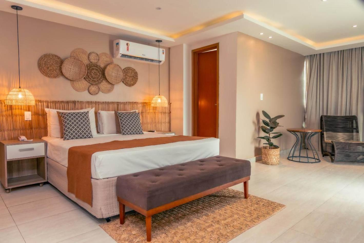 Queen Suite with Sea View