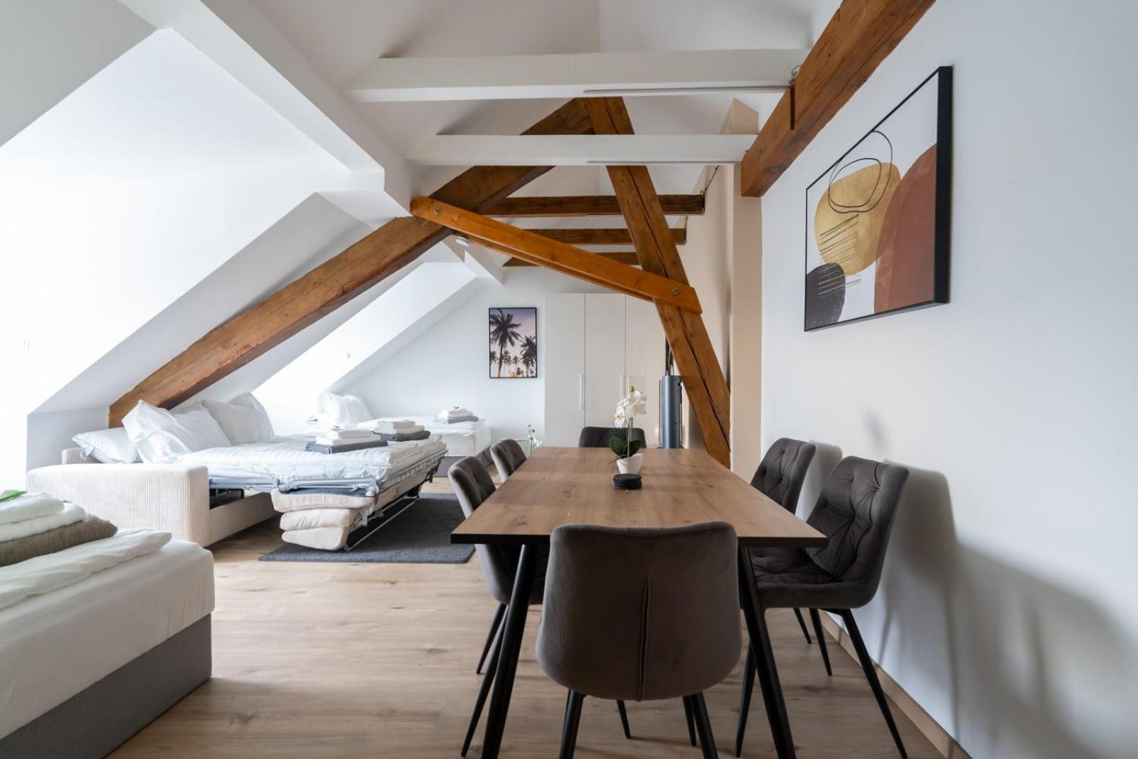 Family Two-Bedroom Apartment with View photo 2