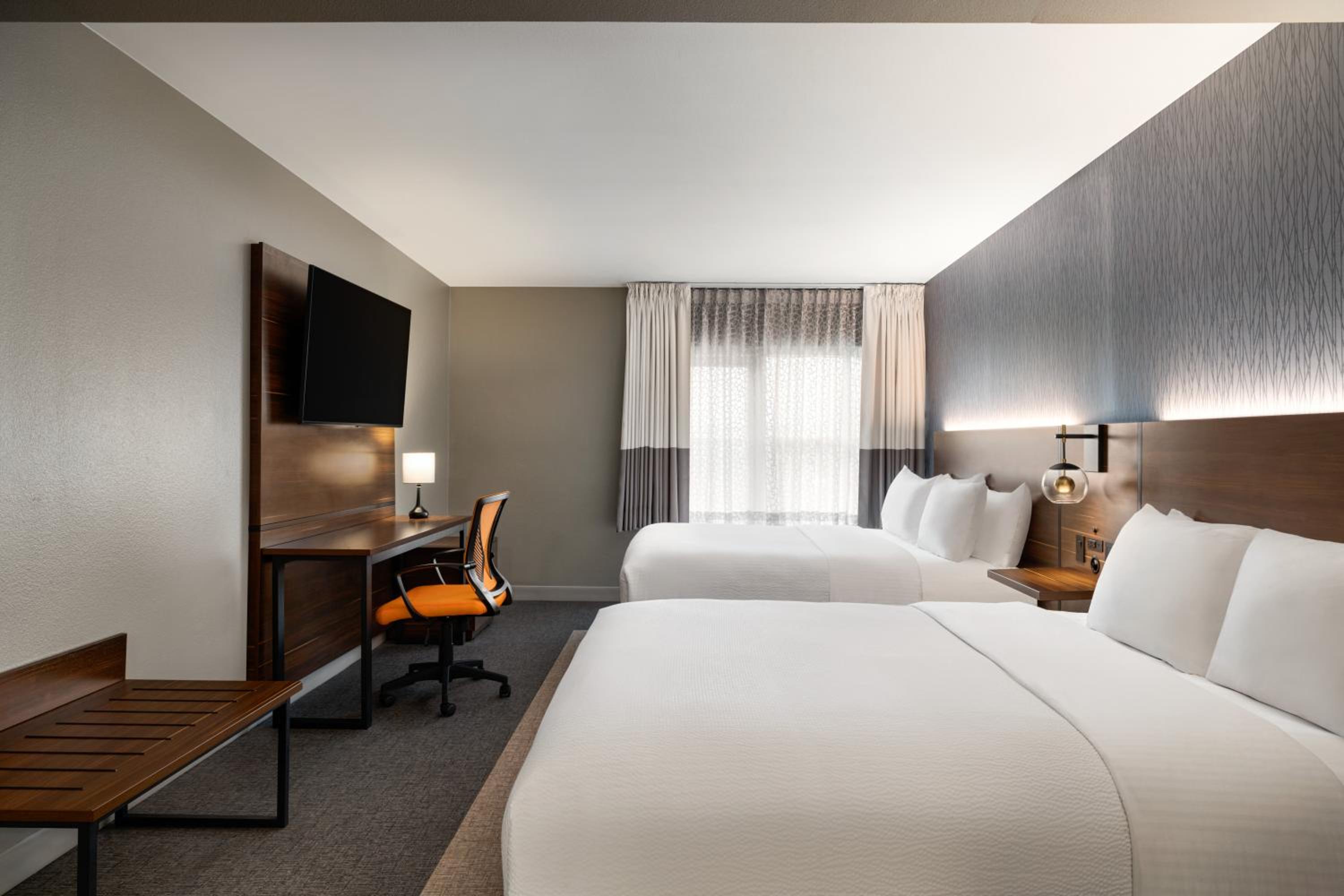 Guest Room with Two Queen Beds - Photo 10