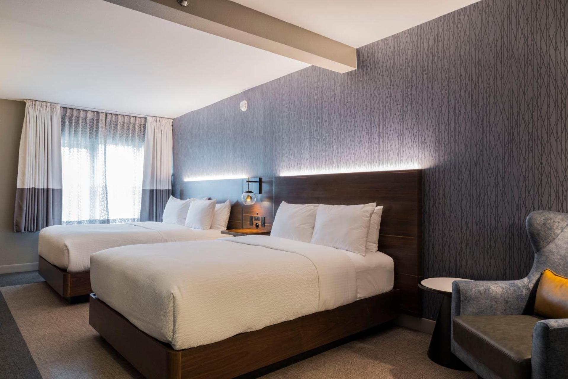 Guest Room with Two Queen Beds - Photo 3