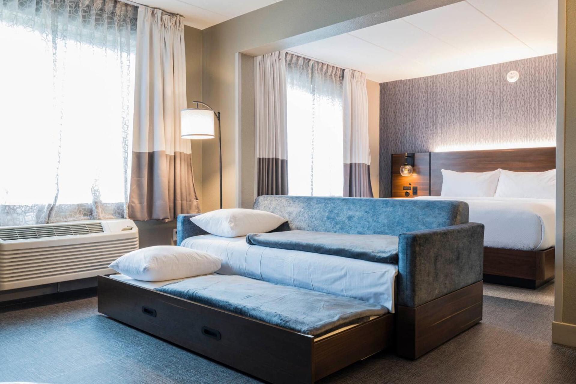  King Suite with Sofa Bed - Photo 10