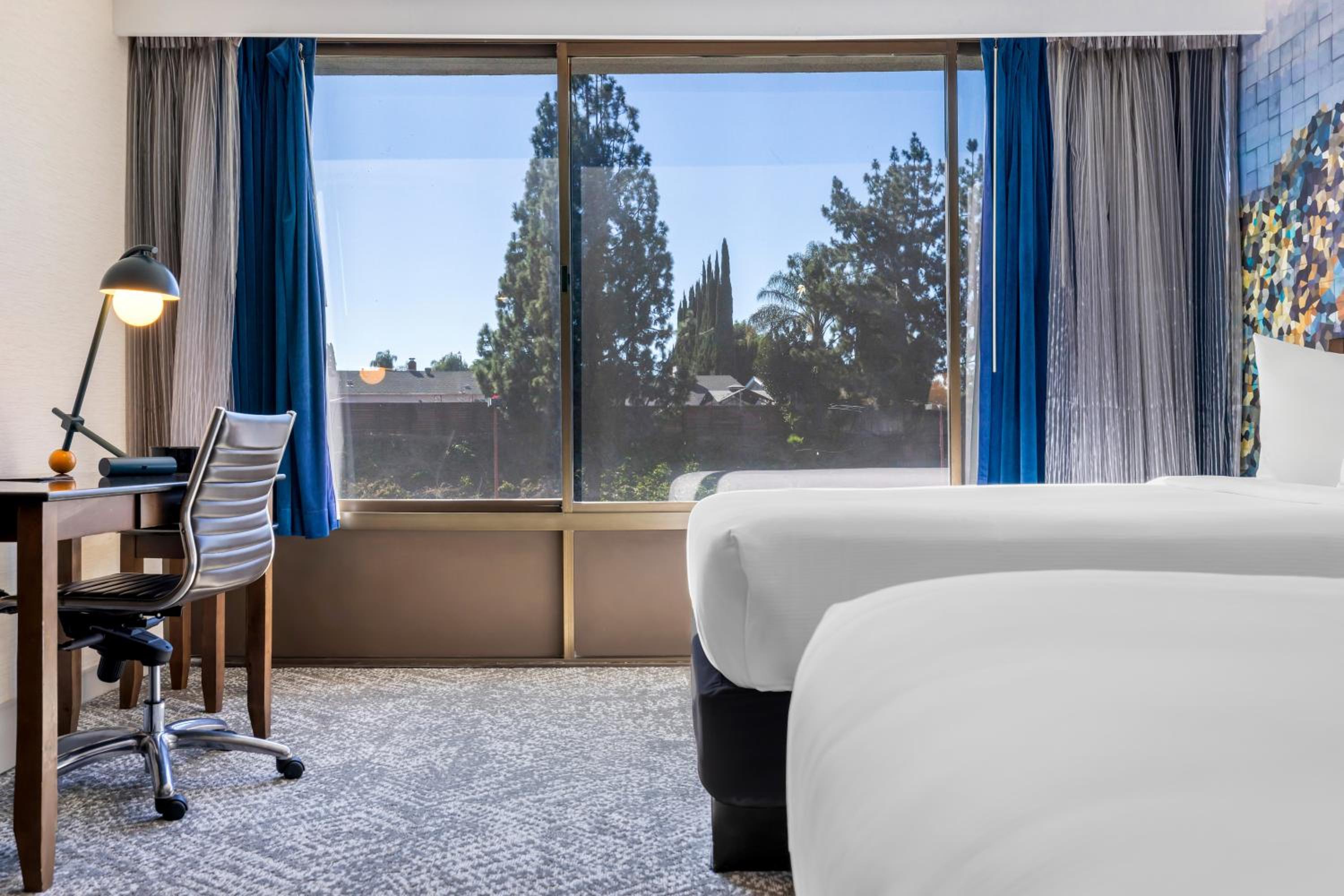 Standard Double Room with Two Double Beds - Photo 4