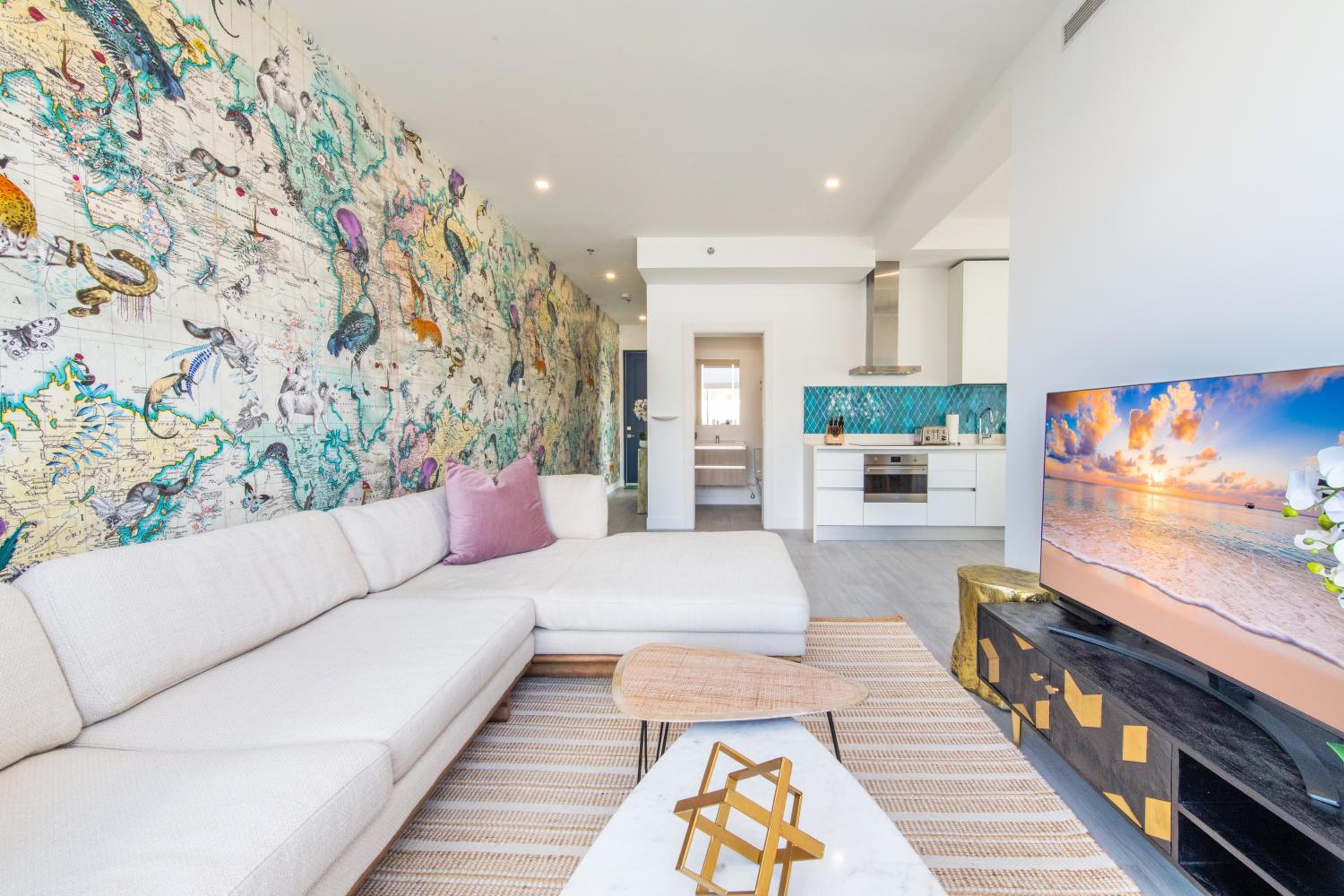 Deluxe Two-Bedroom Apartment with Garden View
