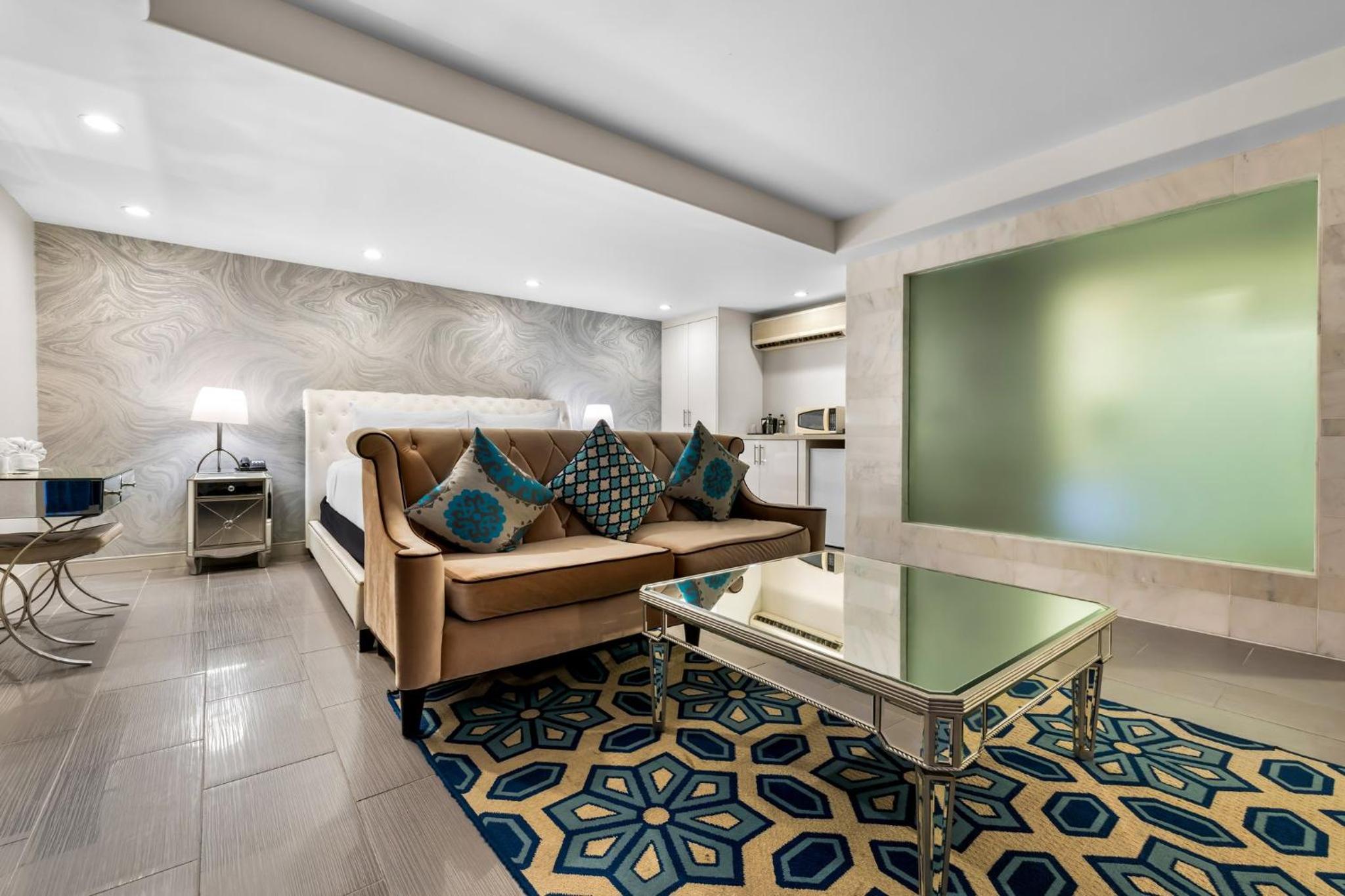 King Suite photo 2