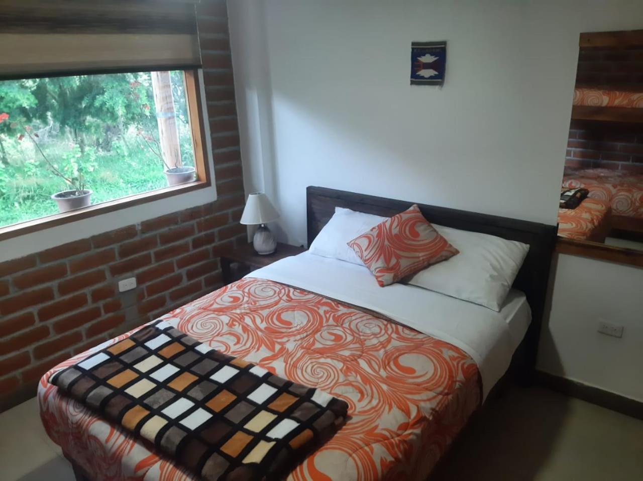 Basic Triple Room With Shared Bathroom photo 3