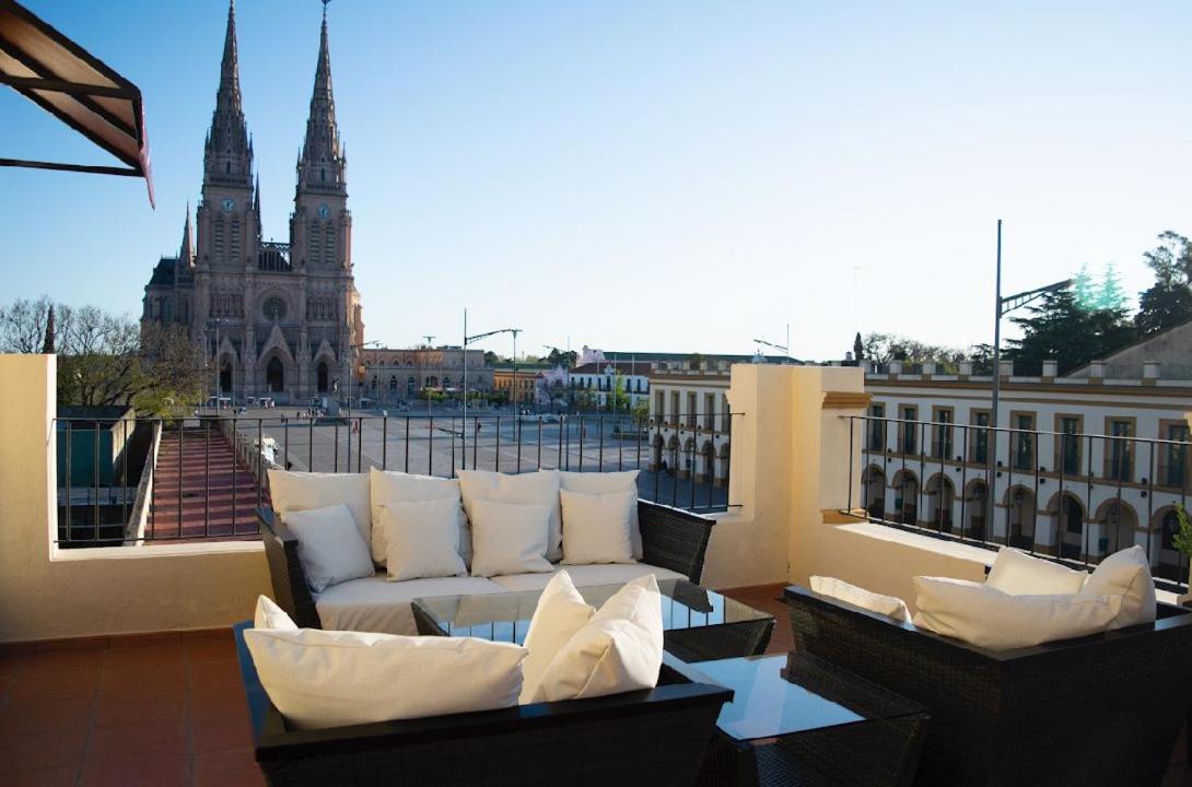 Deluxe Double Room with Balcony photo 2
