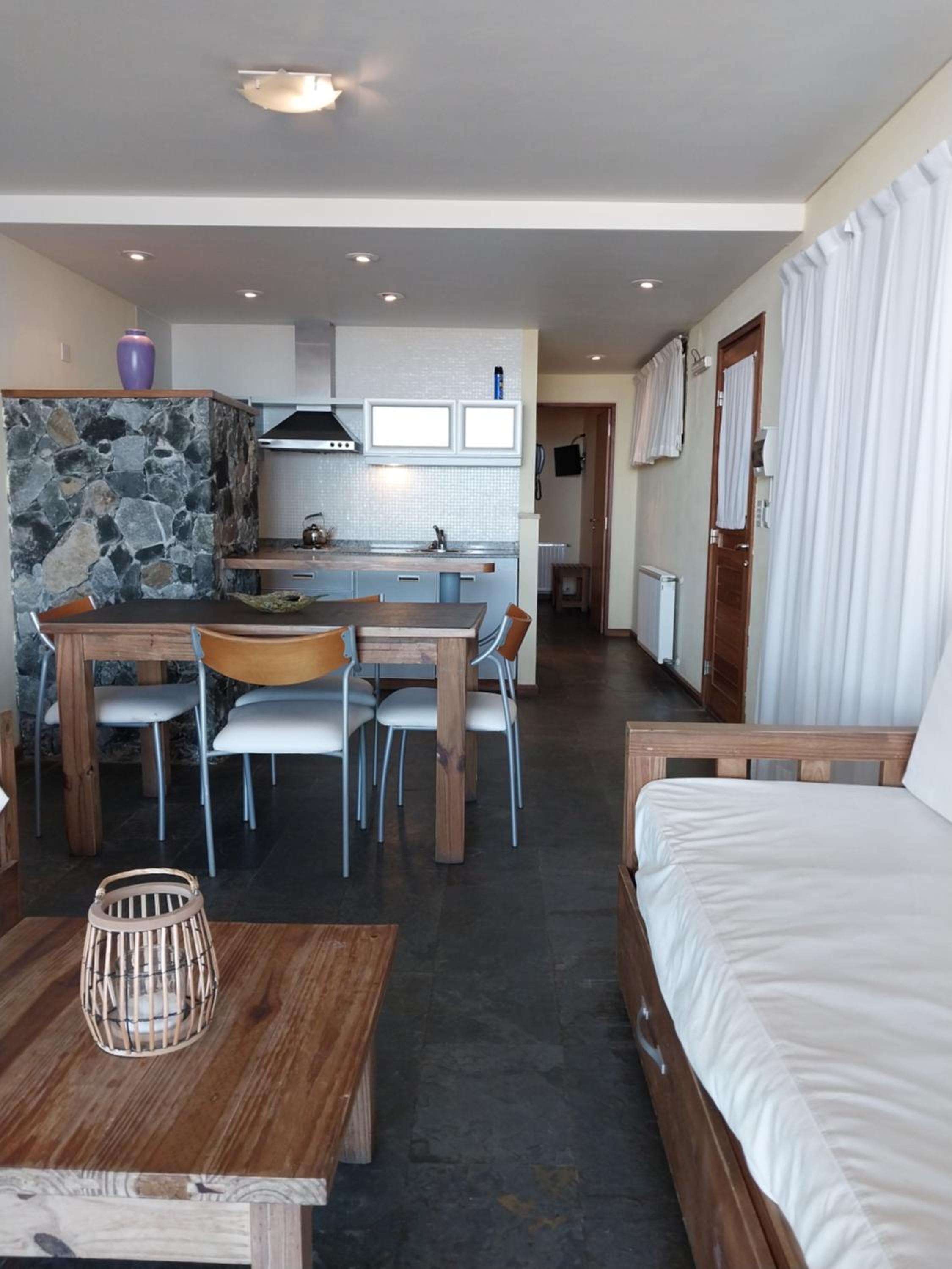 Apartment (4 Adults) photo 2