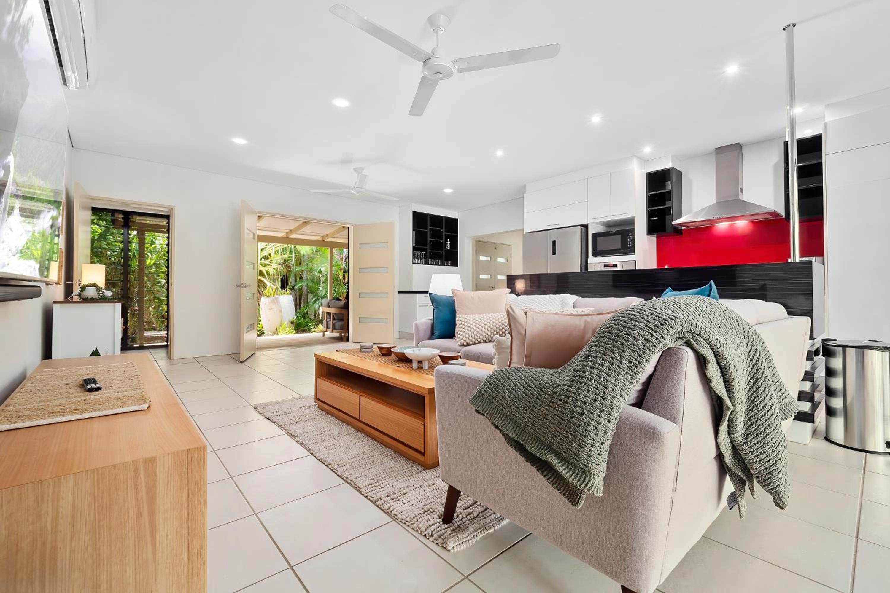 Three-Bedroom House photo 2