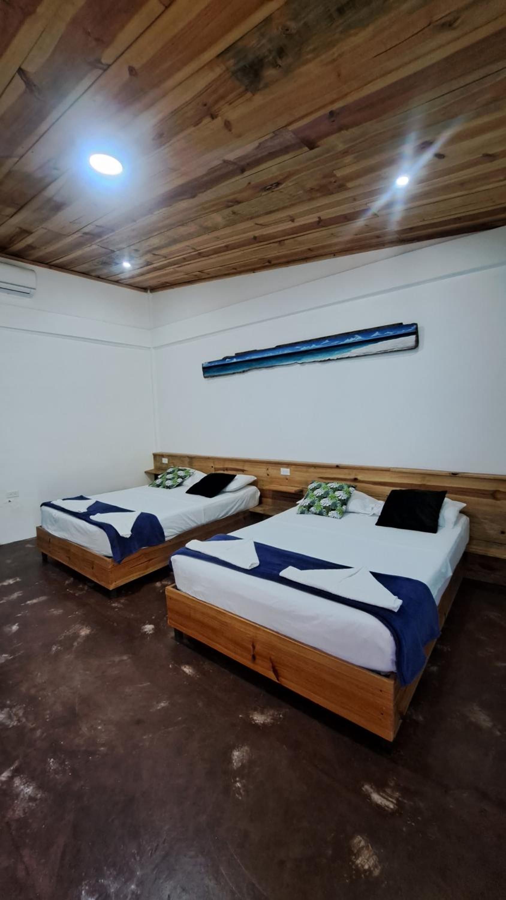 Quadruple Room With Private Bathroom photo 2