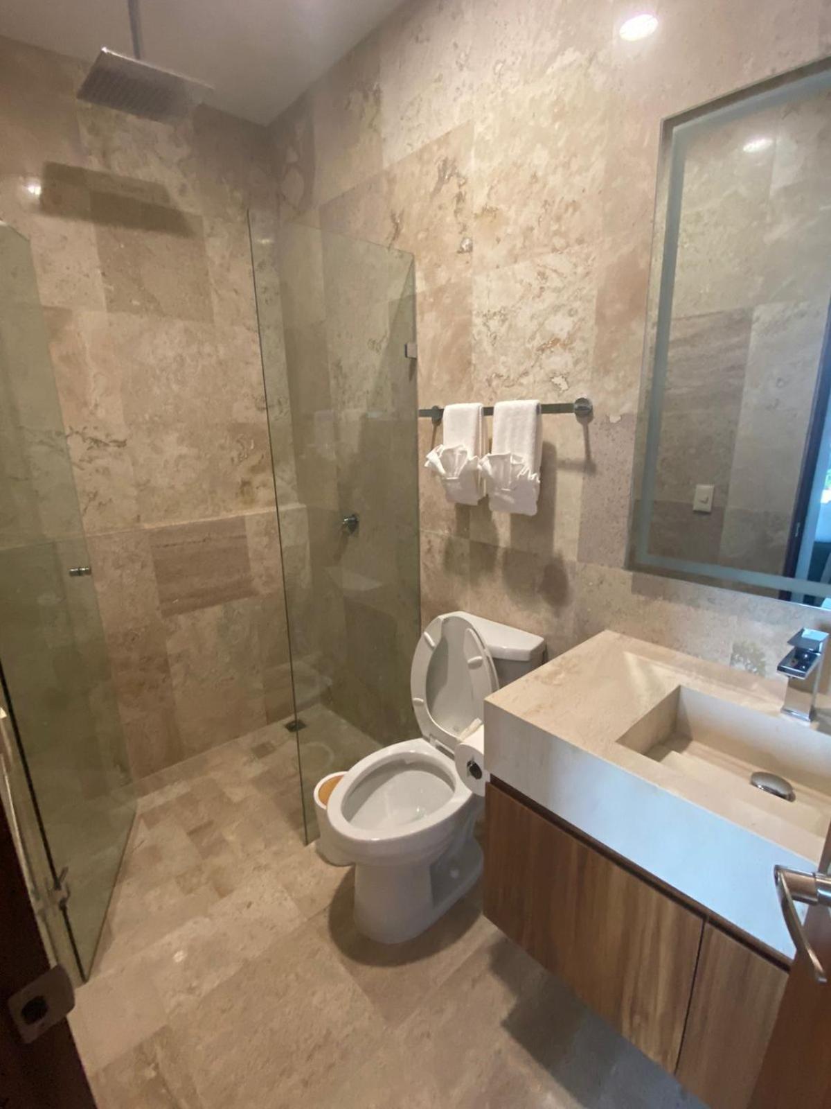 Deluxe Suite photo 3